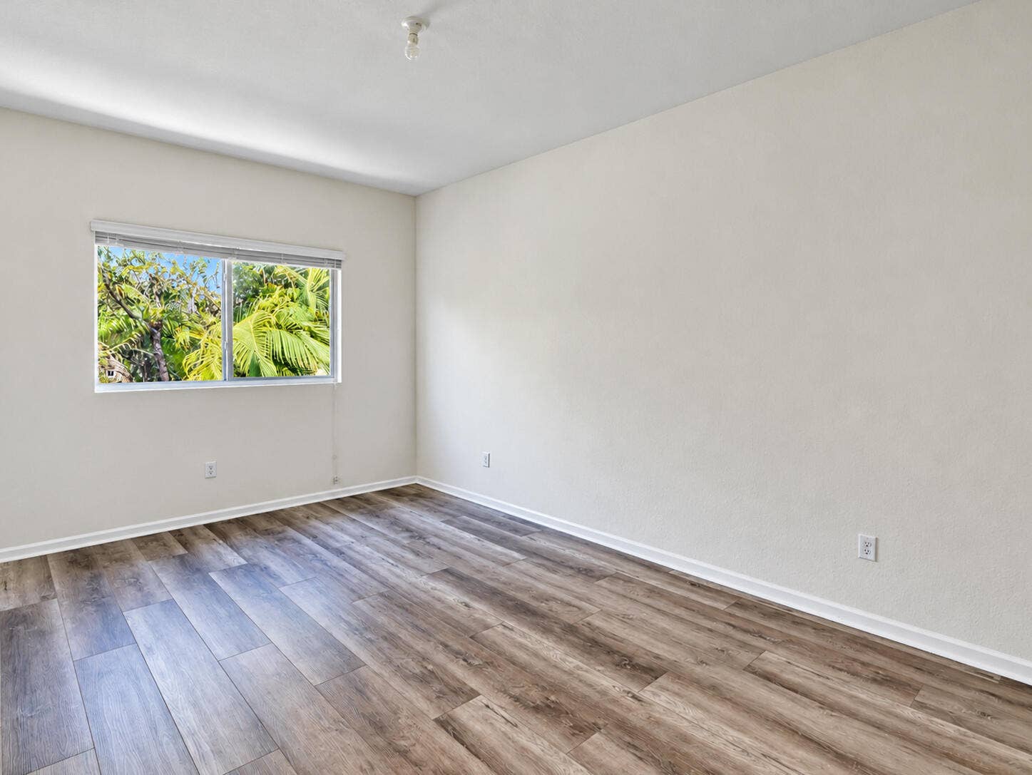 367 SE 1ST Drive, Deerfield Beach, FL 33441 AFP06637