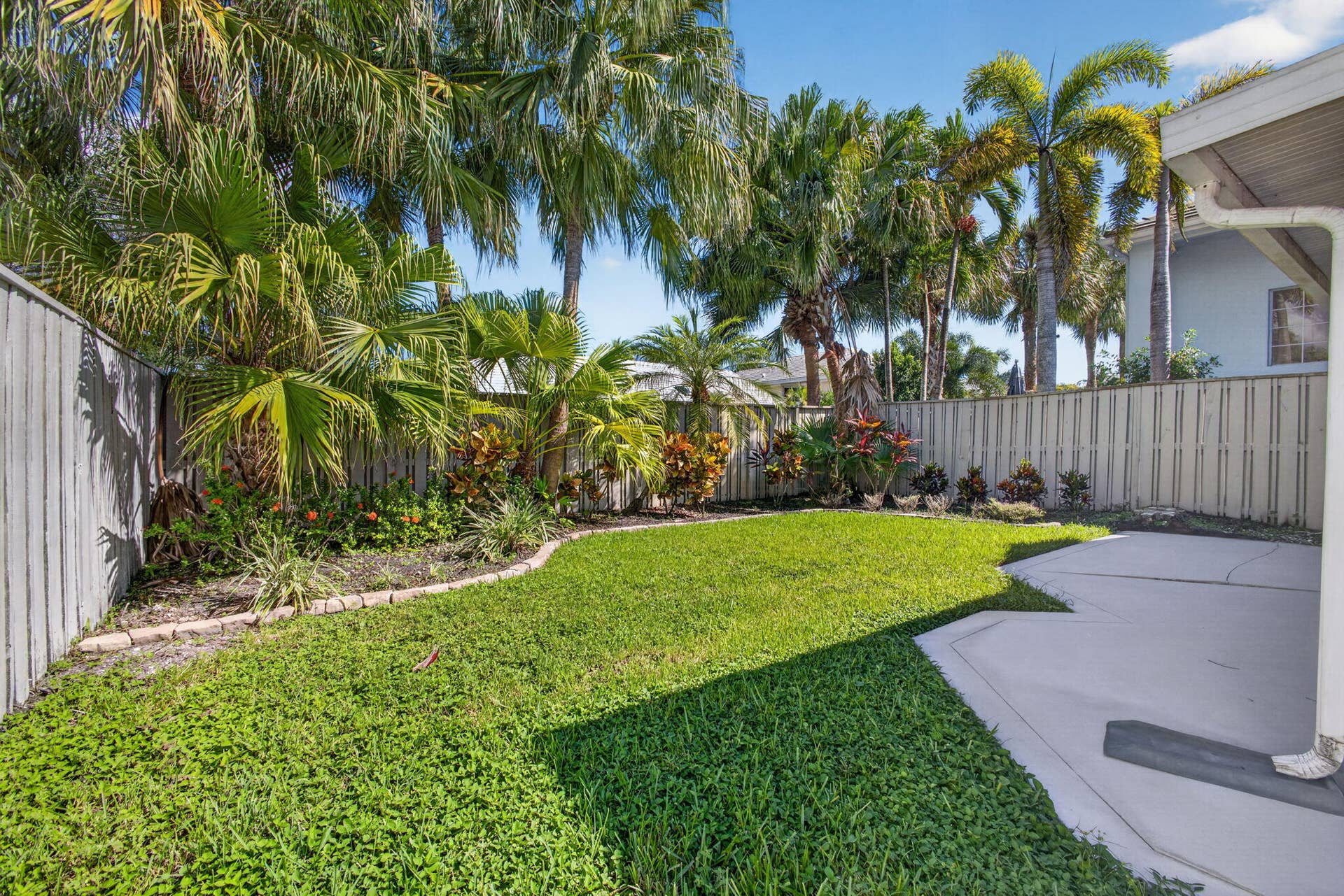 12 COMMODORE Place, Palm Beach Gardens, FL 33418 52-web-or-mls-5D1A3300