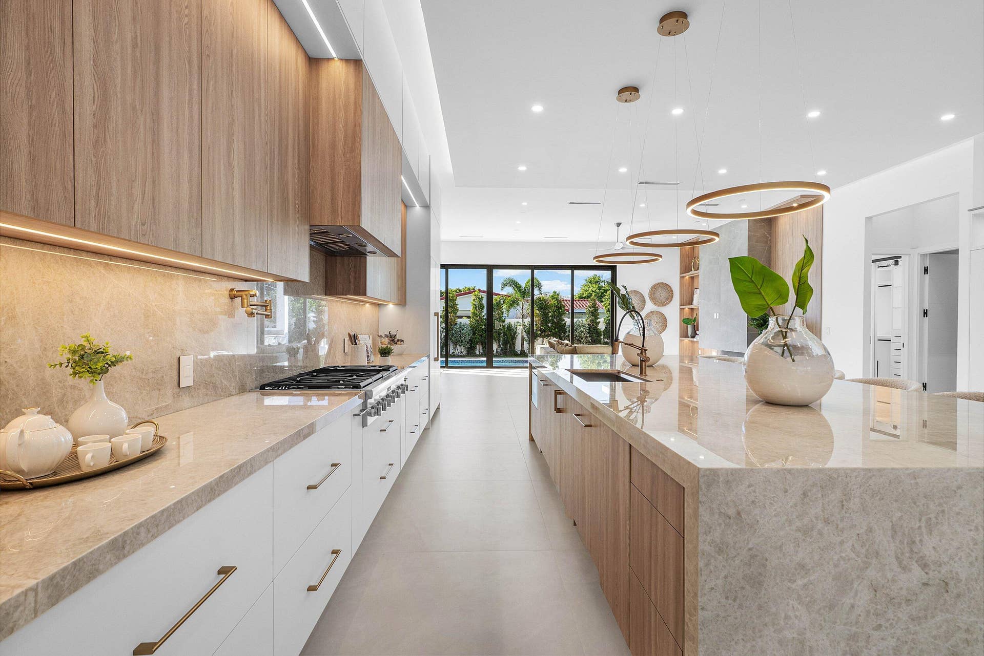 011-680HastingsStreet-BocaRaton-FL-33487