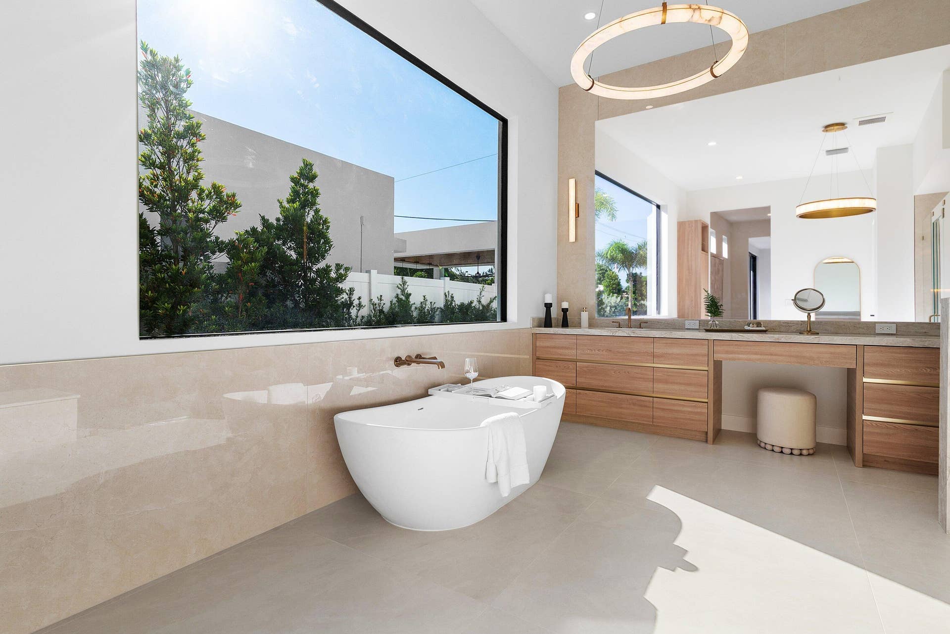 028-680HastingsStreet-BocaRaton-FL-33487
