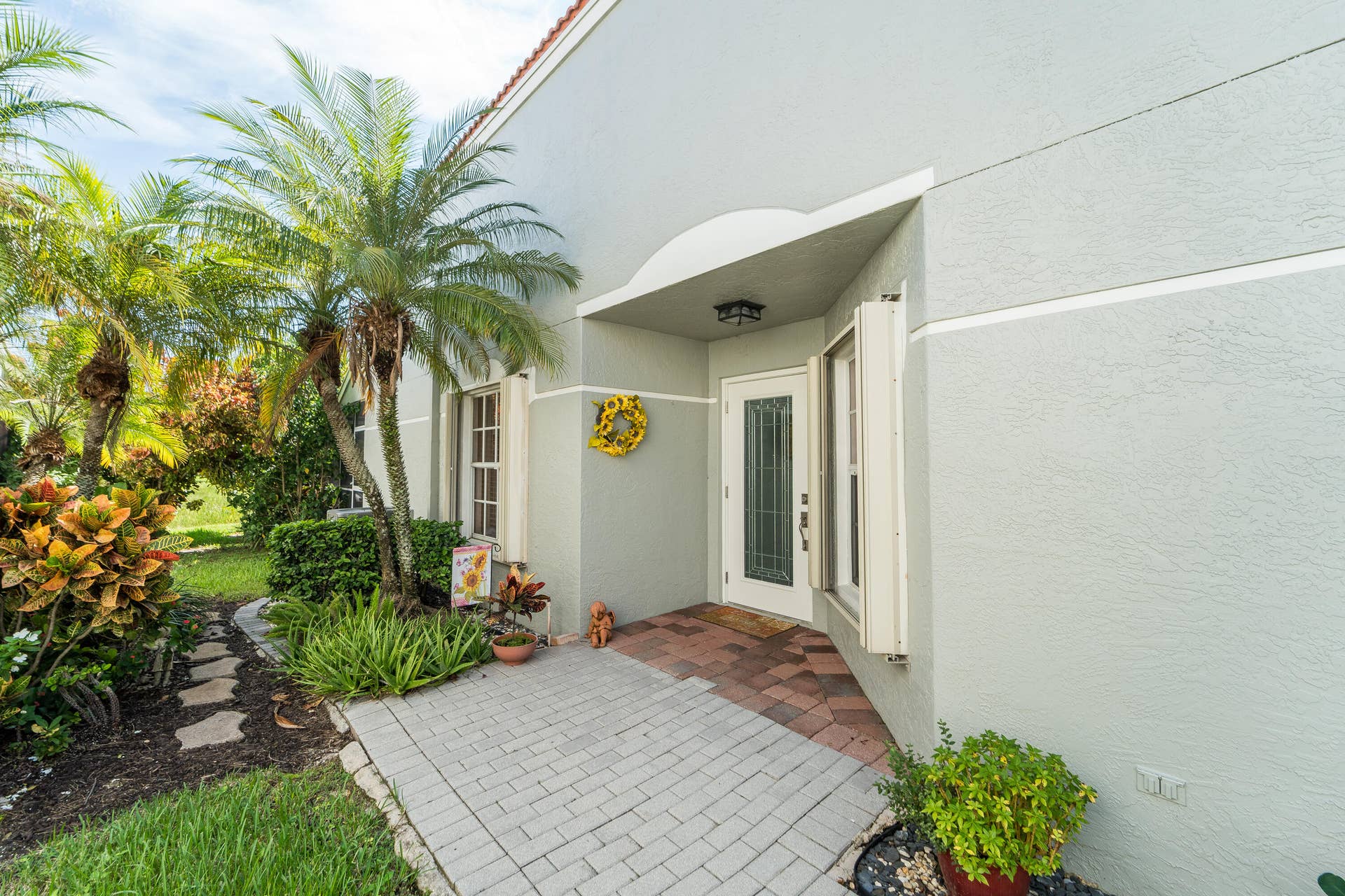 8116 Cormyour Way, Boynton Beach, FL 33472 Gorgeous mature landscaping