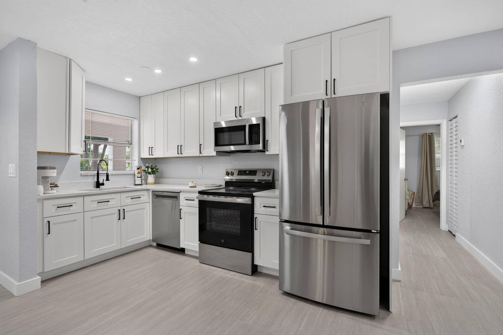 2010 NE 33RD Street, Lighthouse Point, FL 33064 15-web-or-mls-2010-15