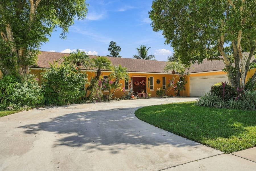 Property photo for 1874 The 12th Fairway, Wellington, FL