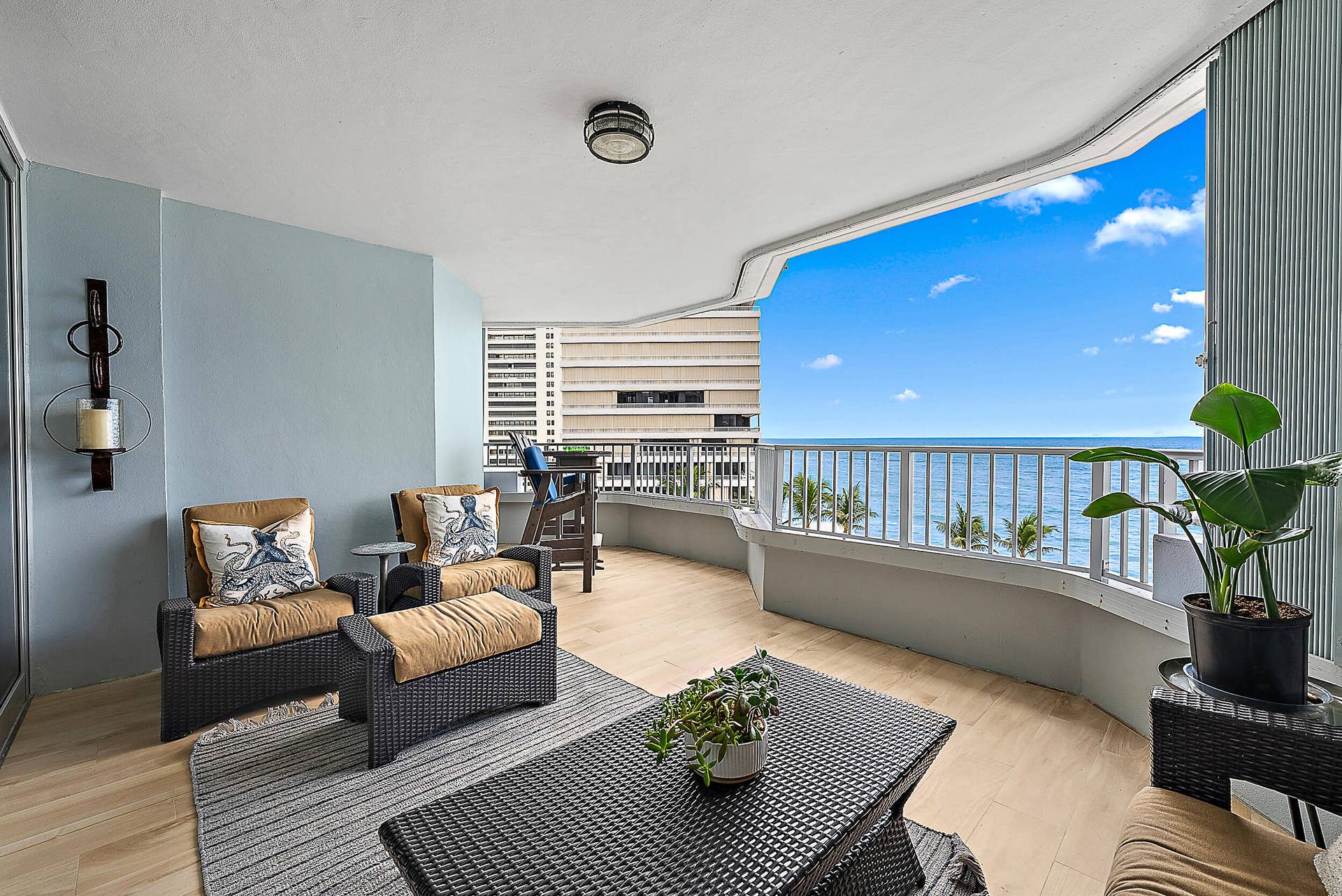 Balcony & Ocean View
