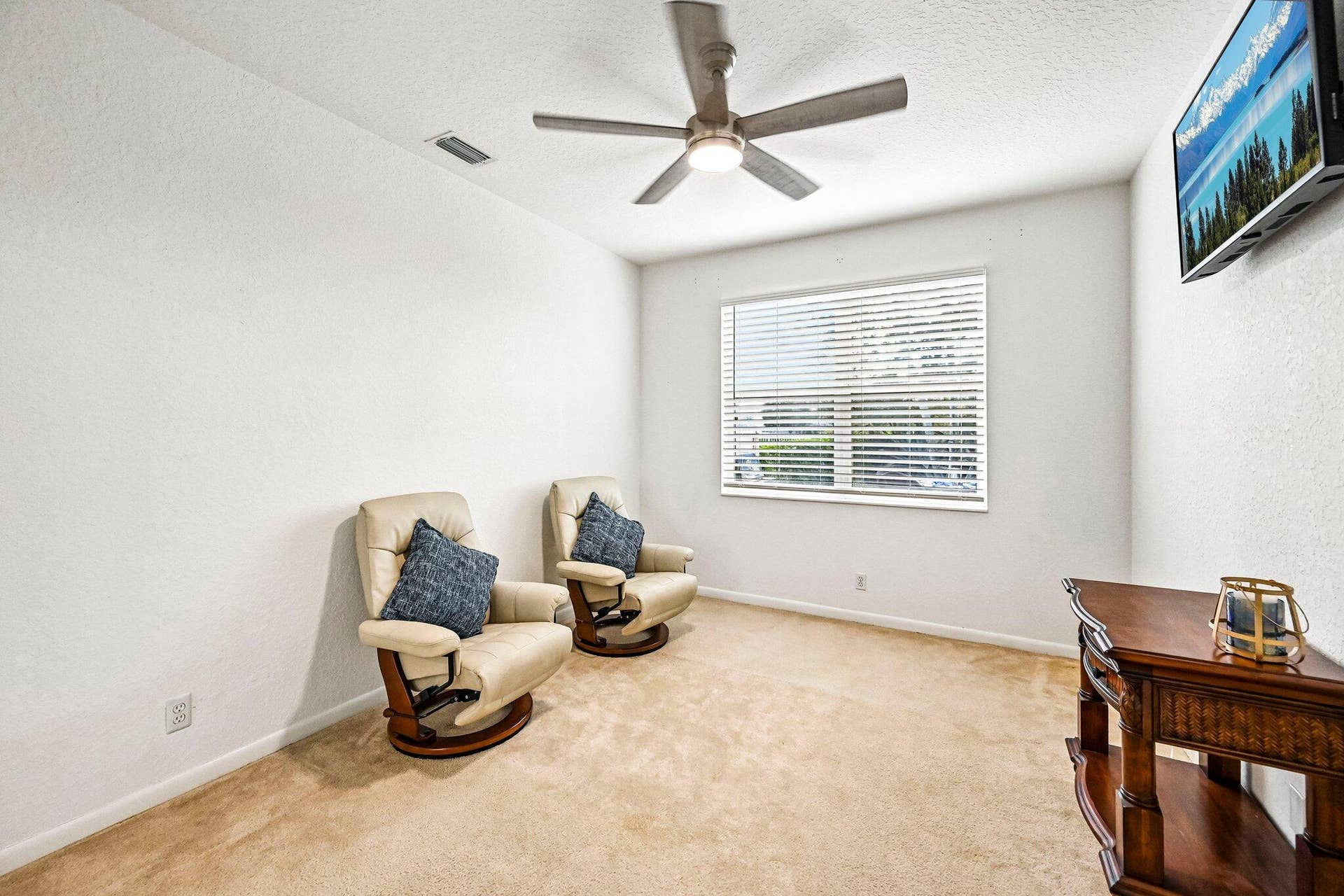 19-web-or-mls-Newquay Ct-S1410-019