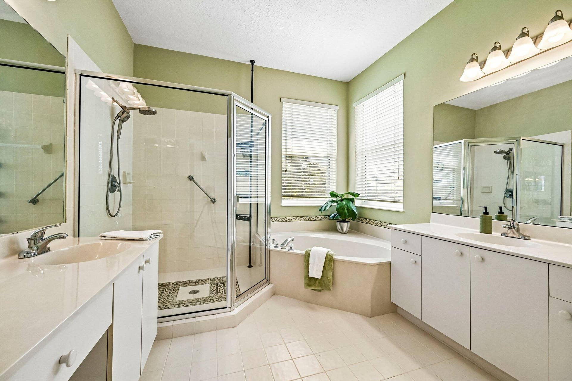 27-web-or-mls-Newquay Ct-S1410-027