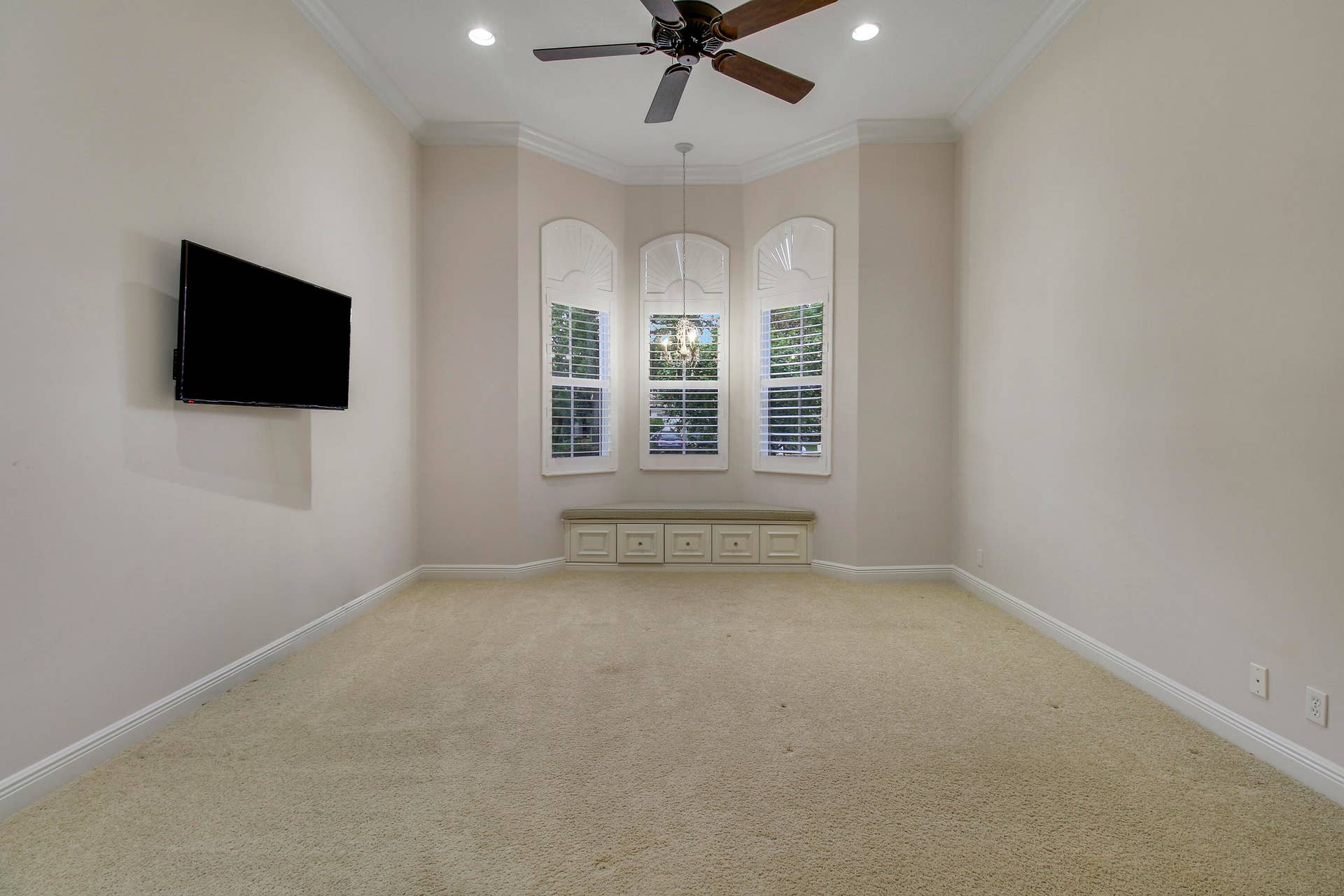 Guest Bedroom #1