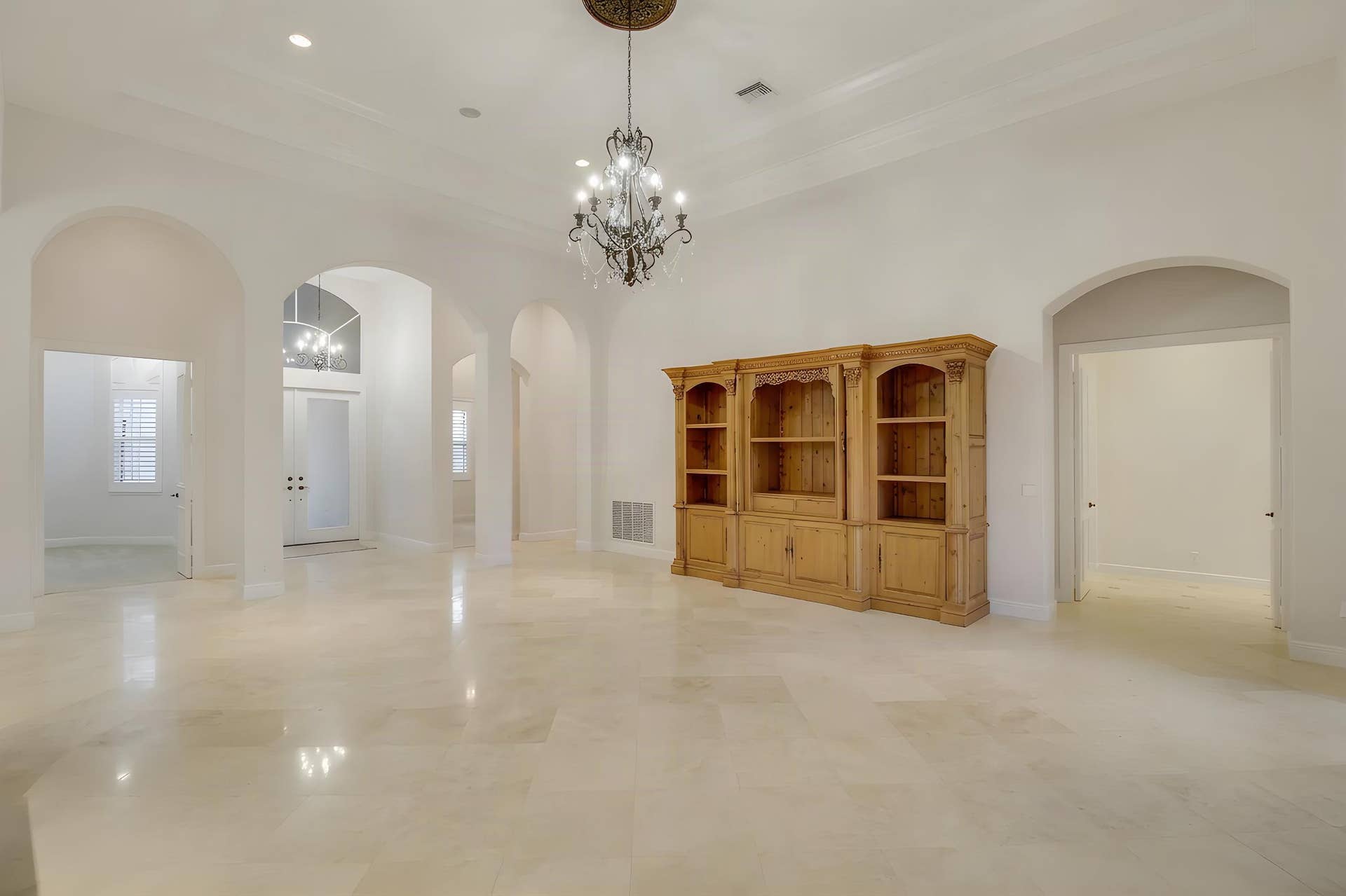 Great Room Empty