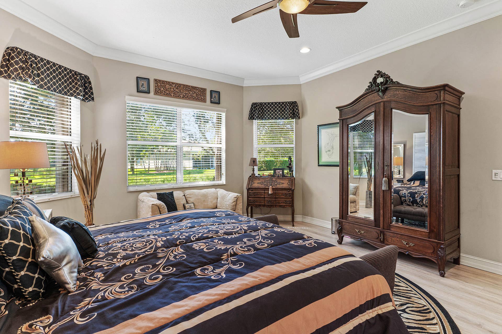 9100 GREENSTONE RIDGE Way, Boynton Beach, FL 33473 Lots of Windows