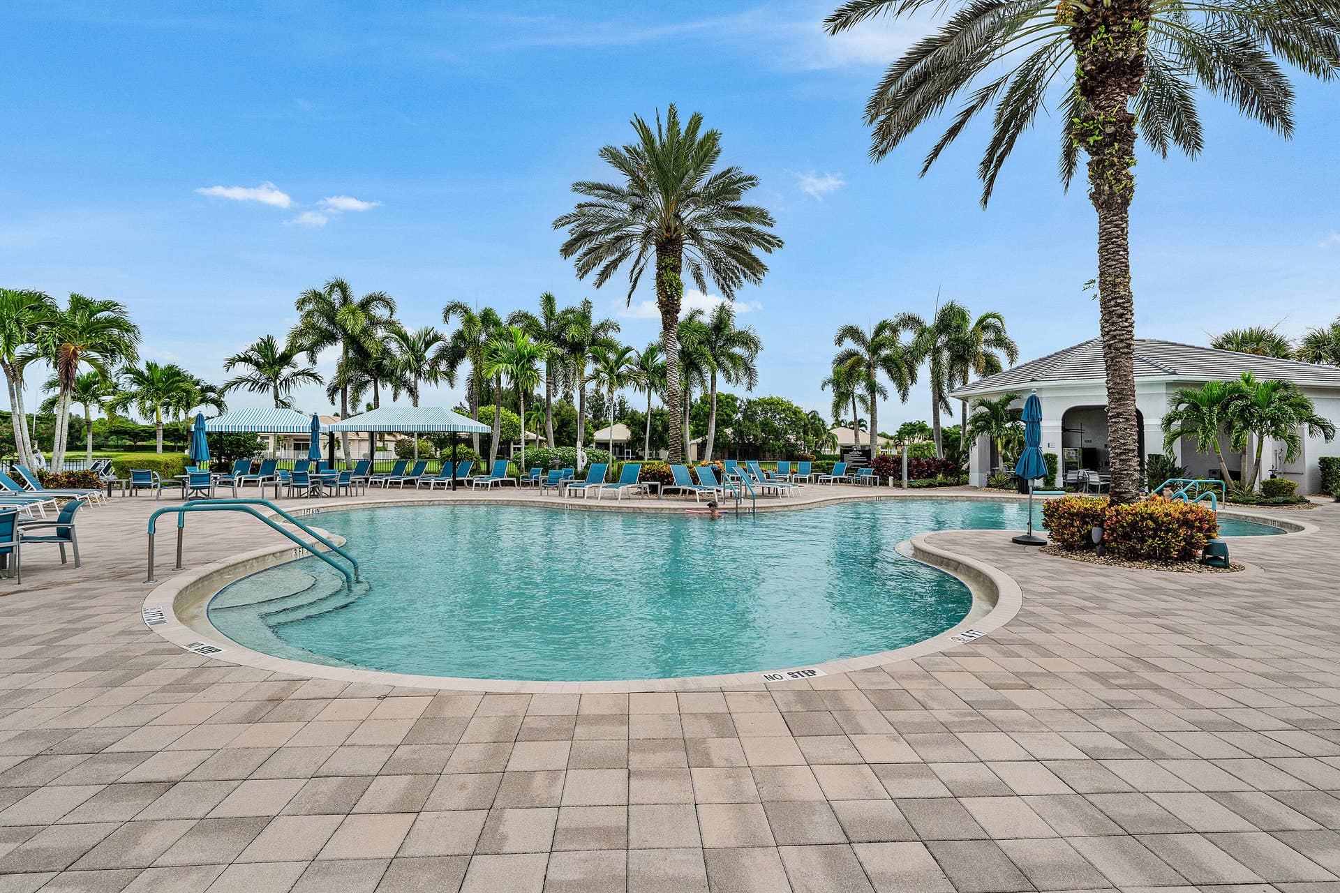 9100 GREENSTONE RIDGE Way, Boynton Beach, FL 33473 Resort Style Pool