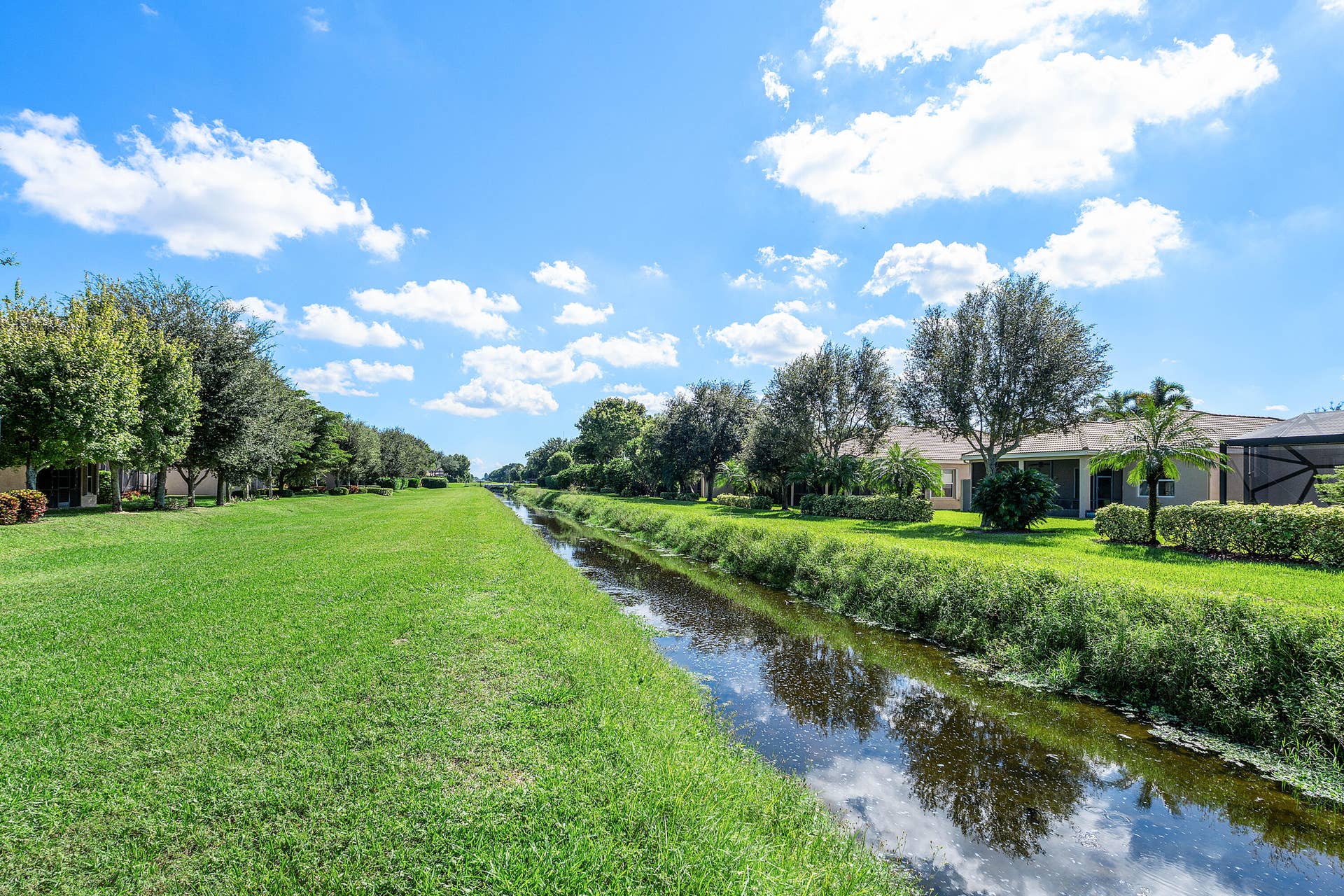9100 GREENSTONE RIDGE Way, Boynton Beach, FL 33473 Canal