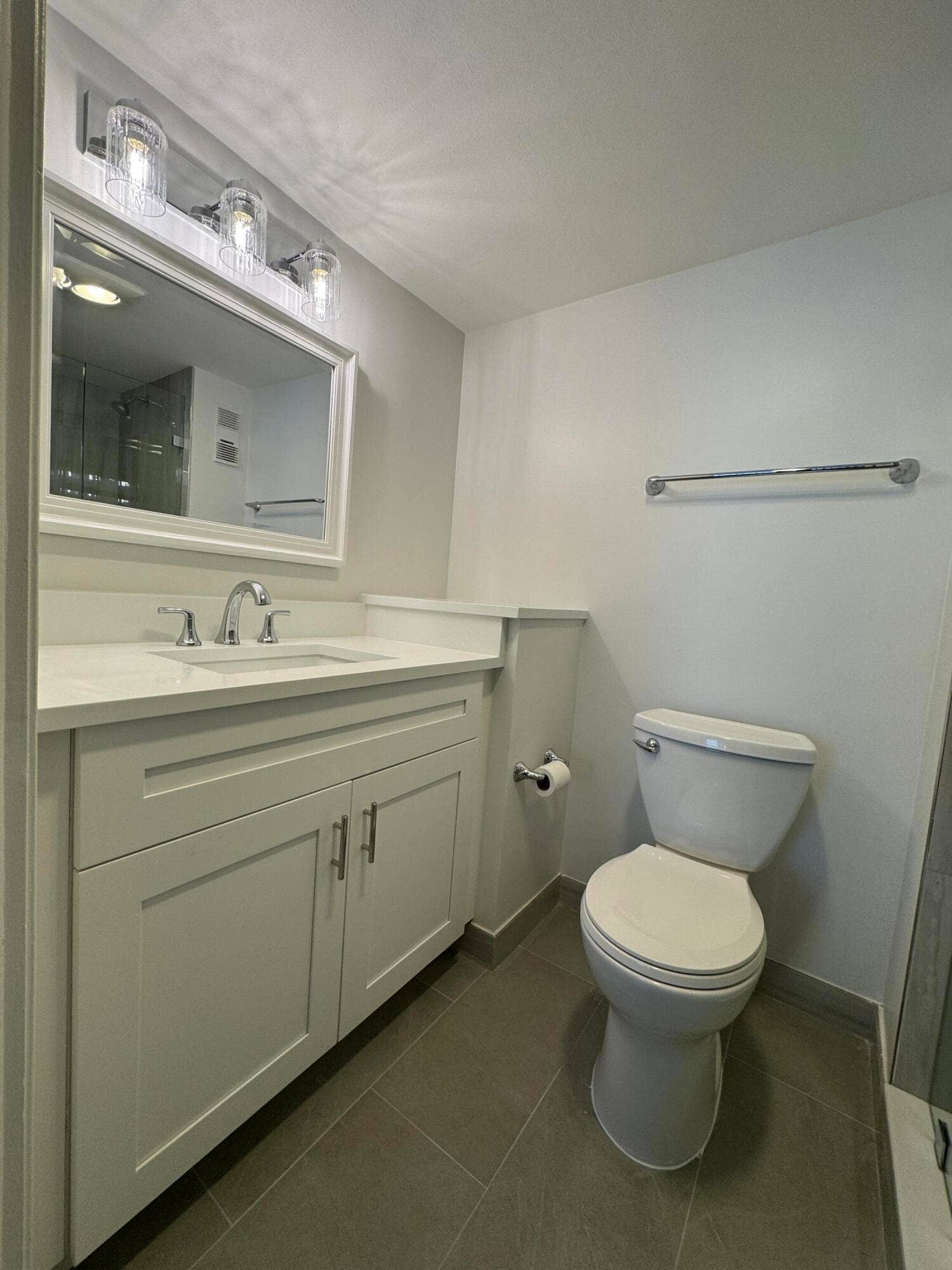 3215:108 new bathroom 3
