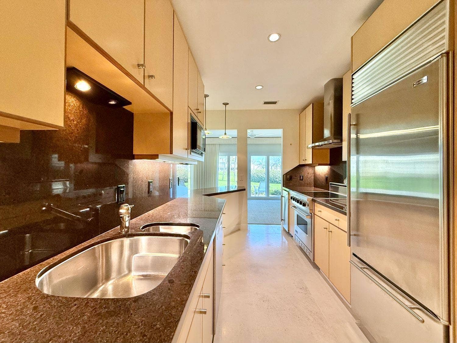 15 Kitchen