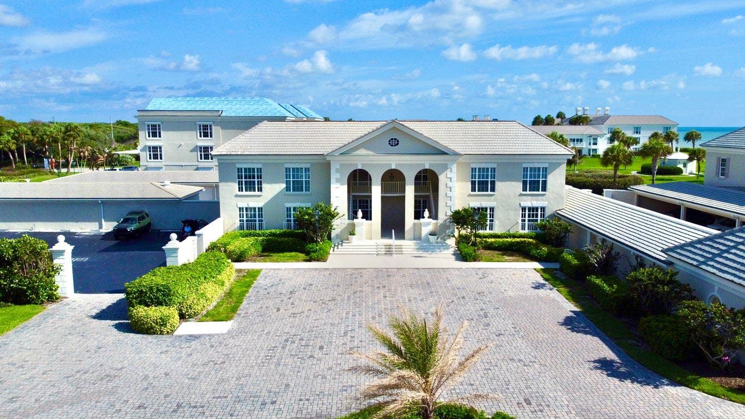 04 Exterior