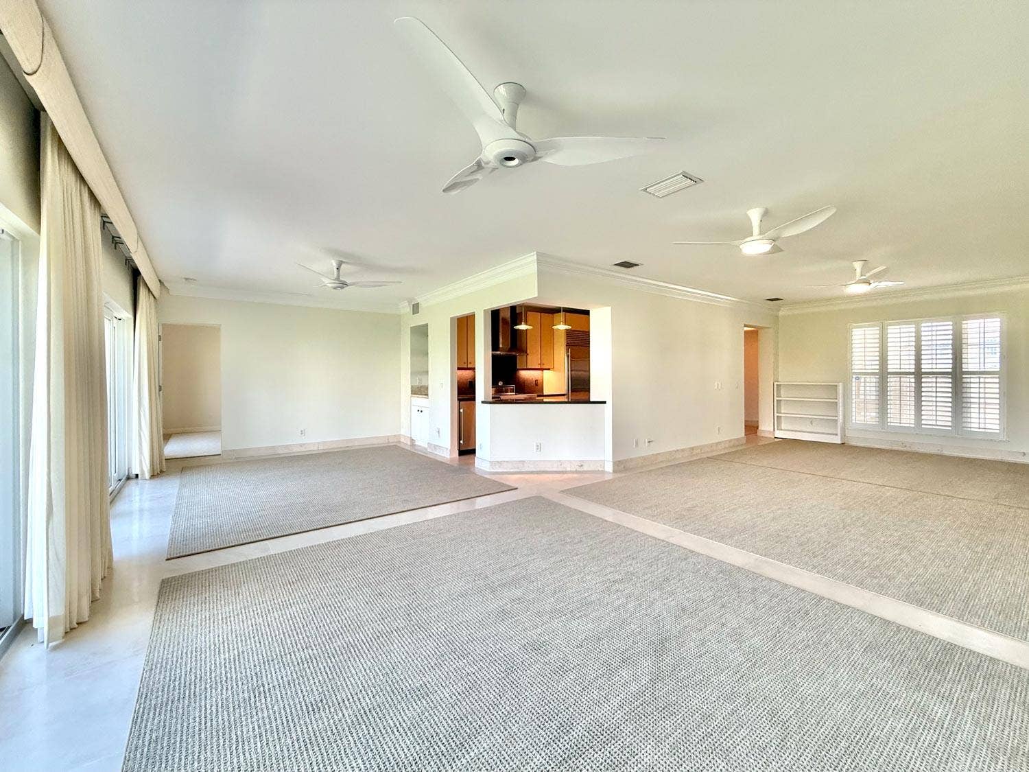 11 Interior3