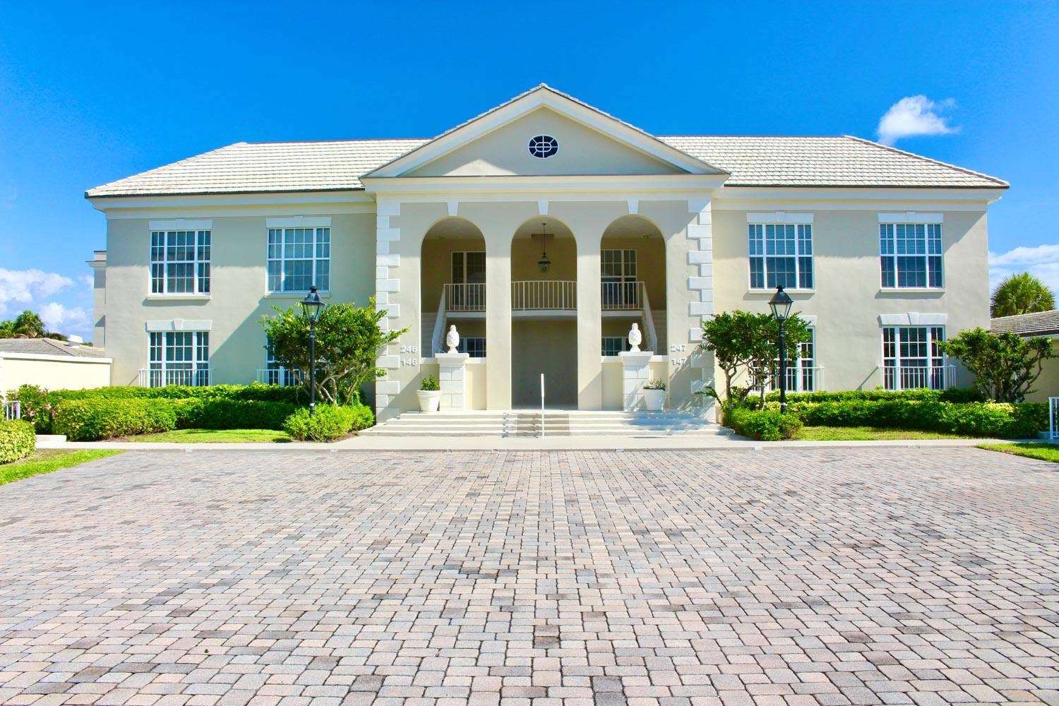 05 Exterior2