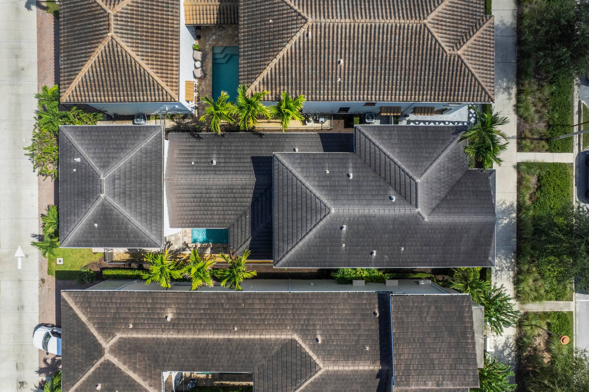 5017 Grandiflora Road (aerial)