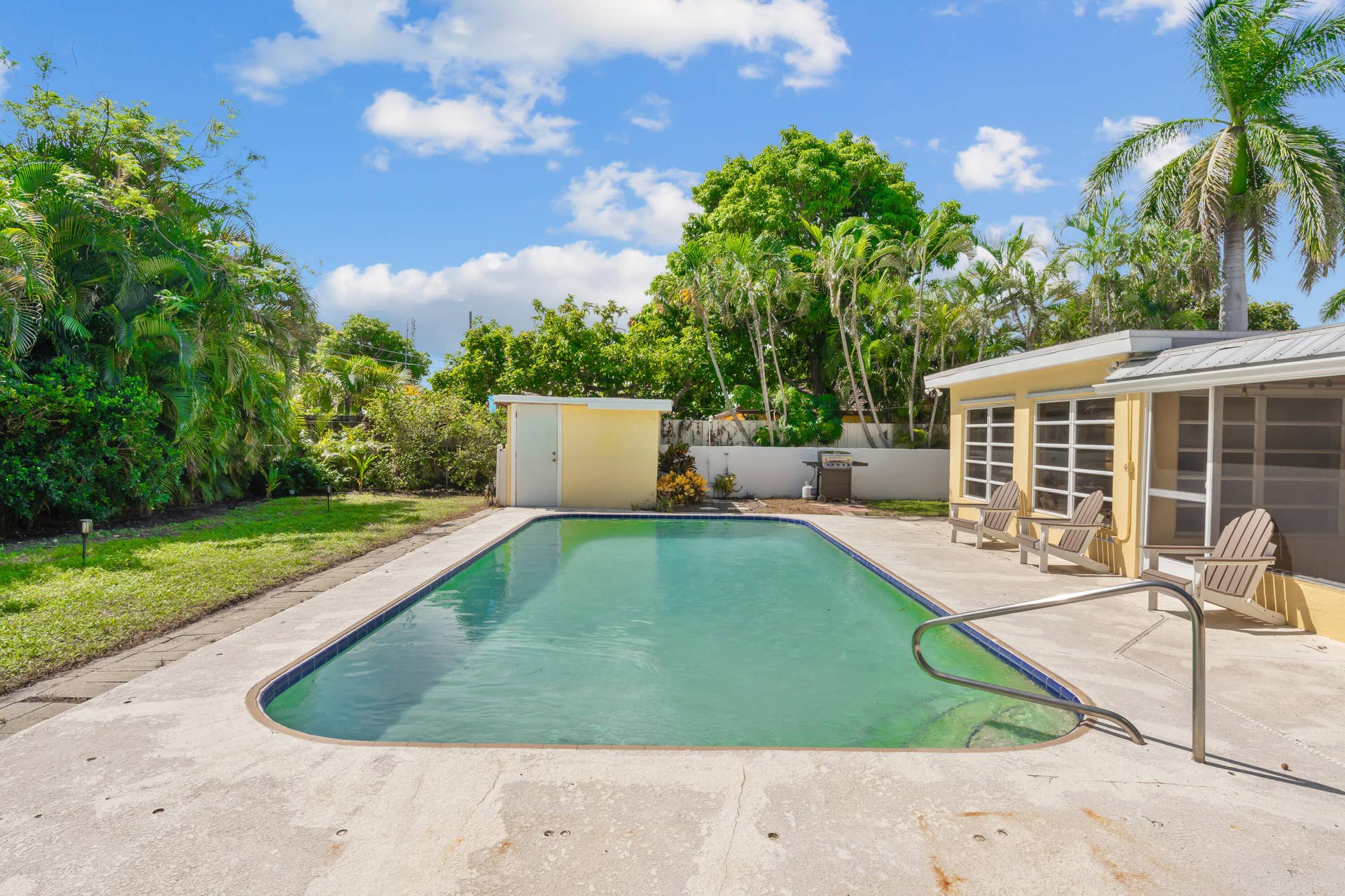 214 NE 28TH Road, Boca Raton, FL 33431 Pool