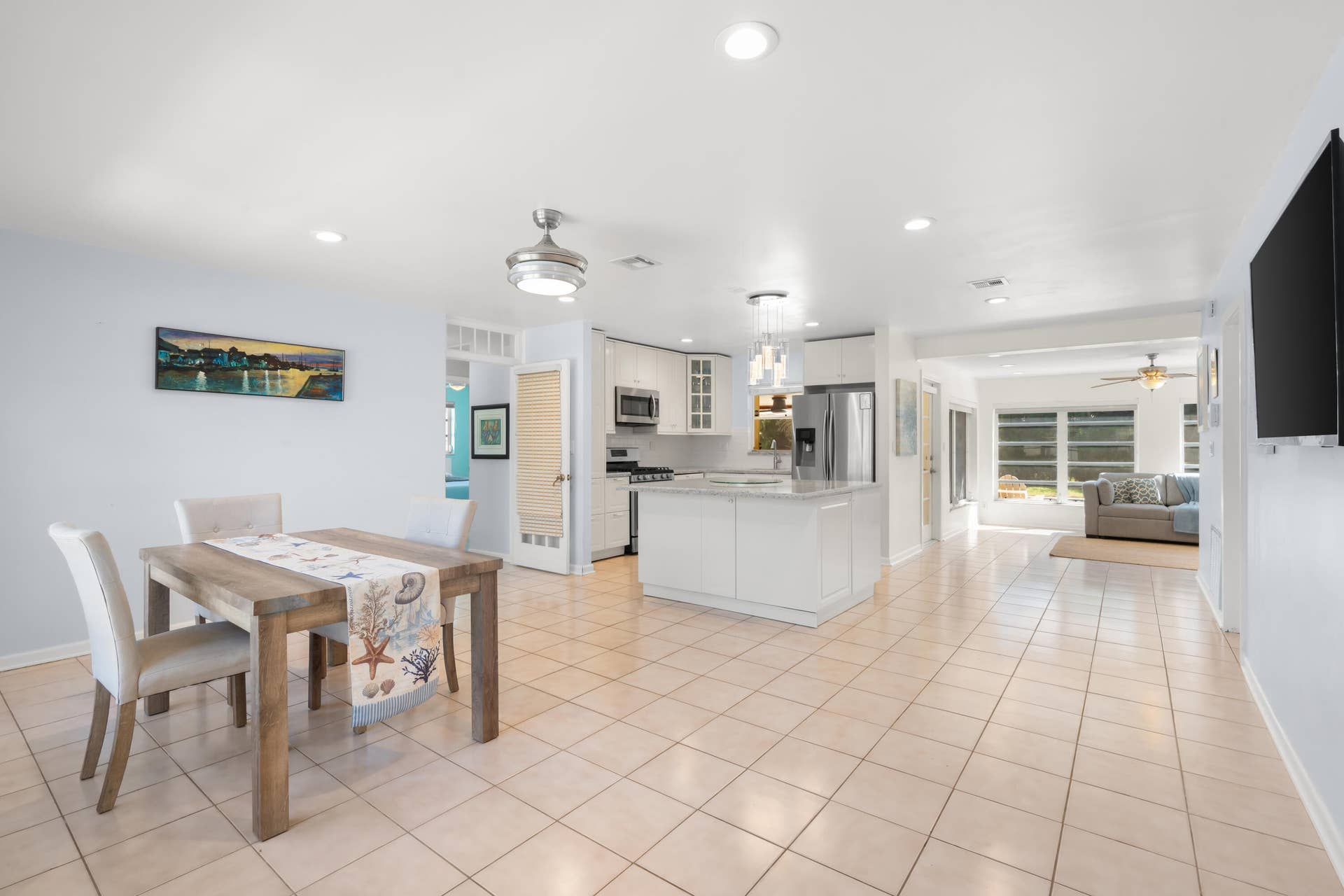 214 NE 28TH Road, Boca Raton, FL 33431 Dining Area