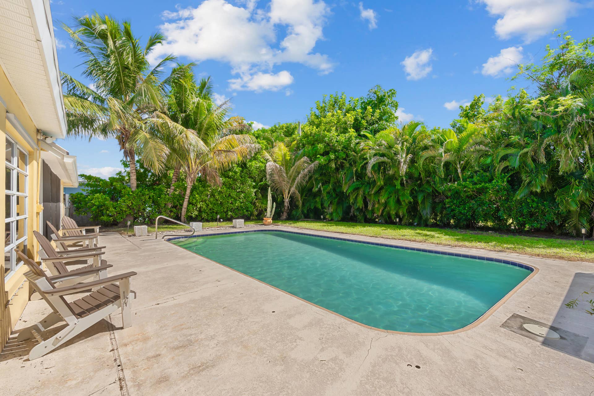 214 NE 28TH Road, Boca Raton, FL 33431 Pool