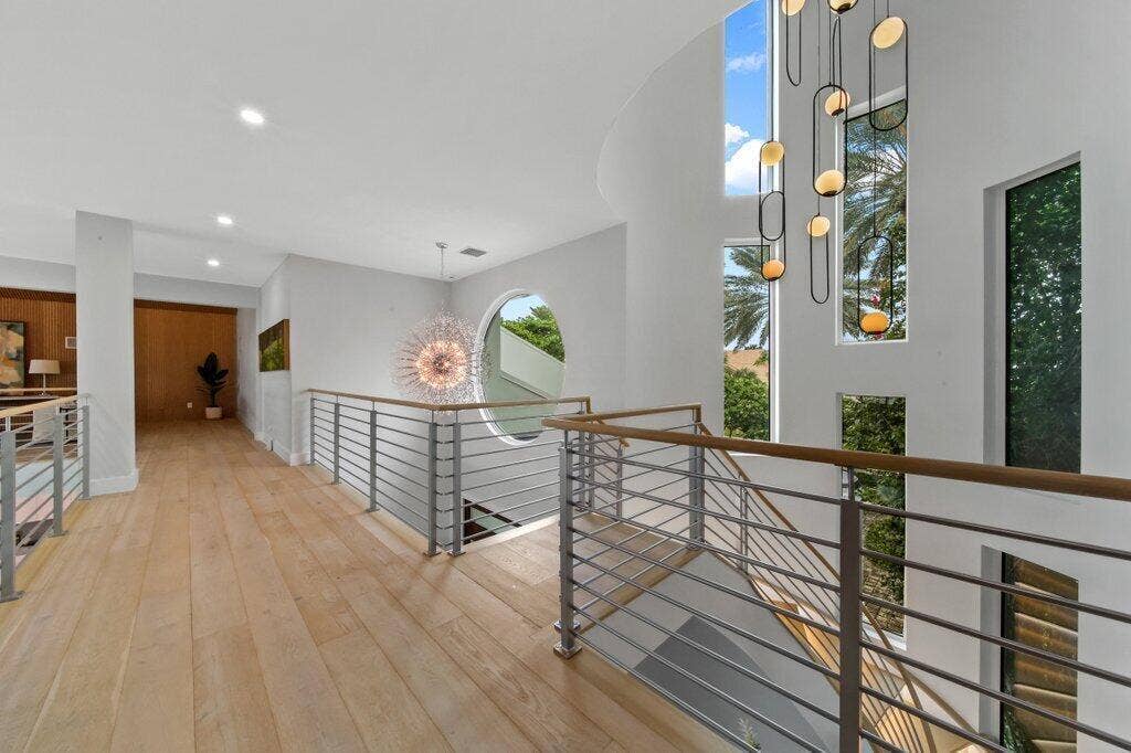 loft2.jpg-SMALL