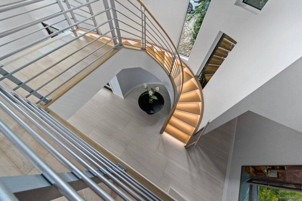 stairs1.jpg-SMALL