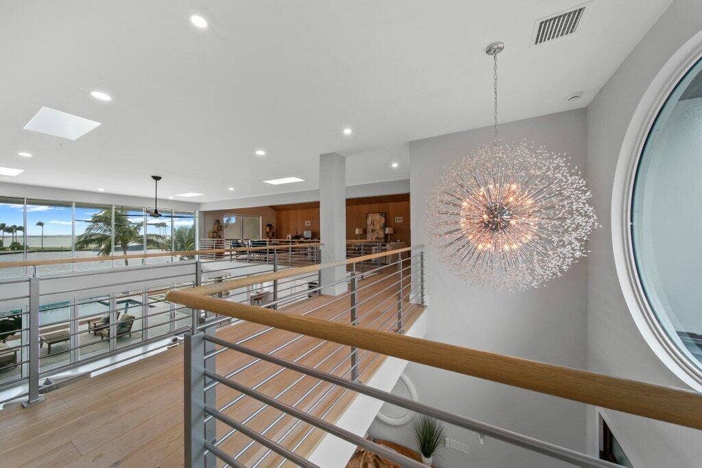 loft1.jpg-SMALL