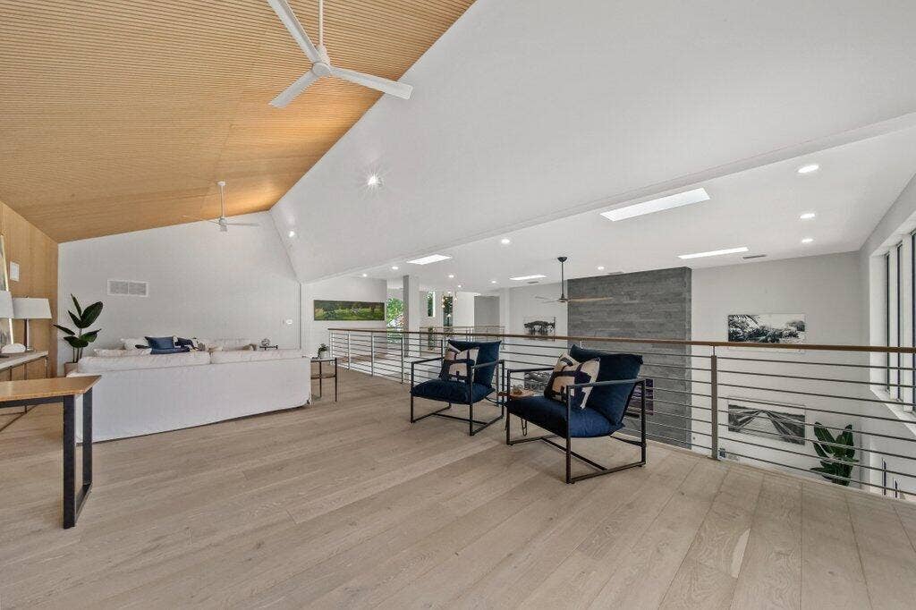loft5.jpg-SMALL