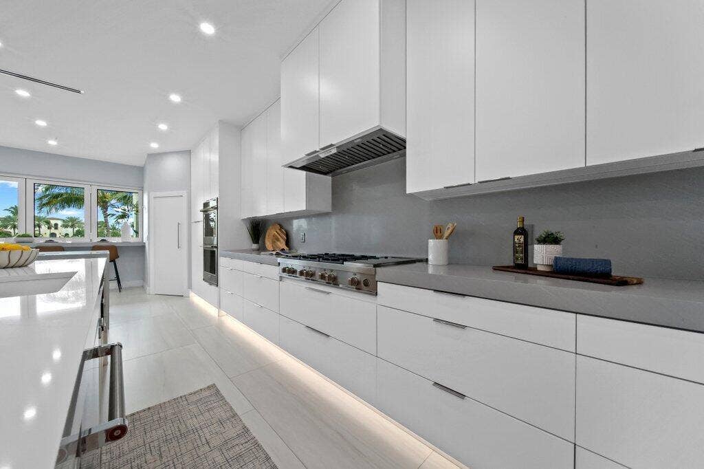 kitchen1.jpg-SMALL
