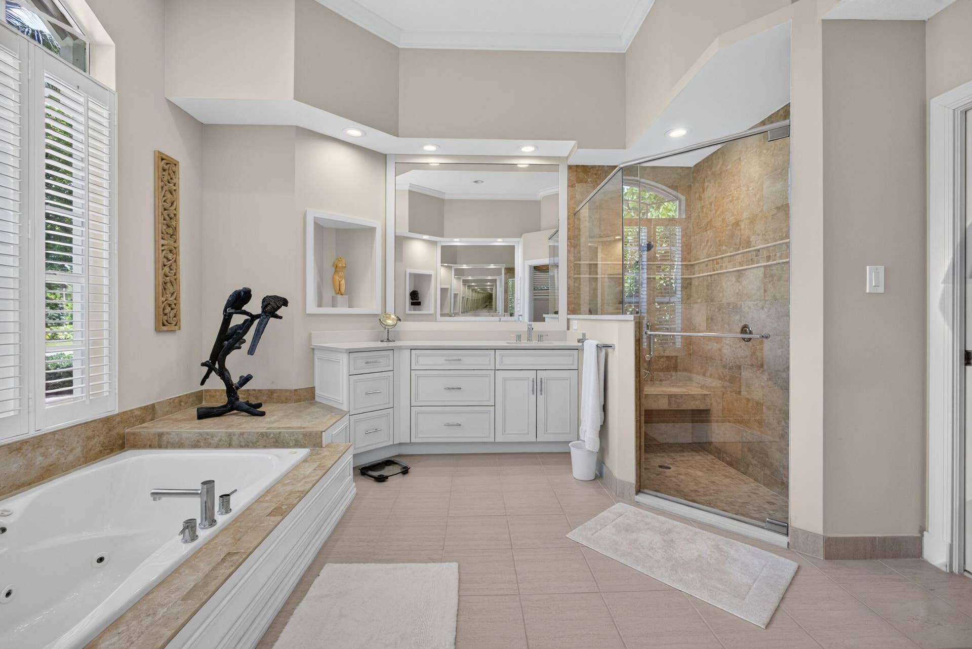 42 Windward Isle, Palm Beach Gardens, FL 33418 PRIMARY BATH SHOWER