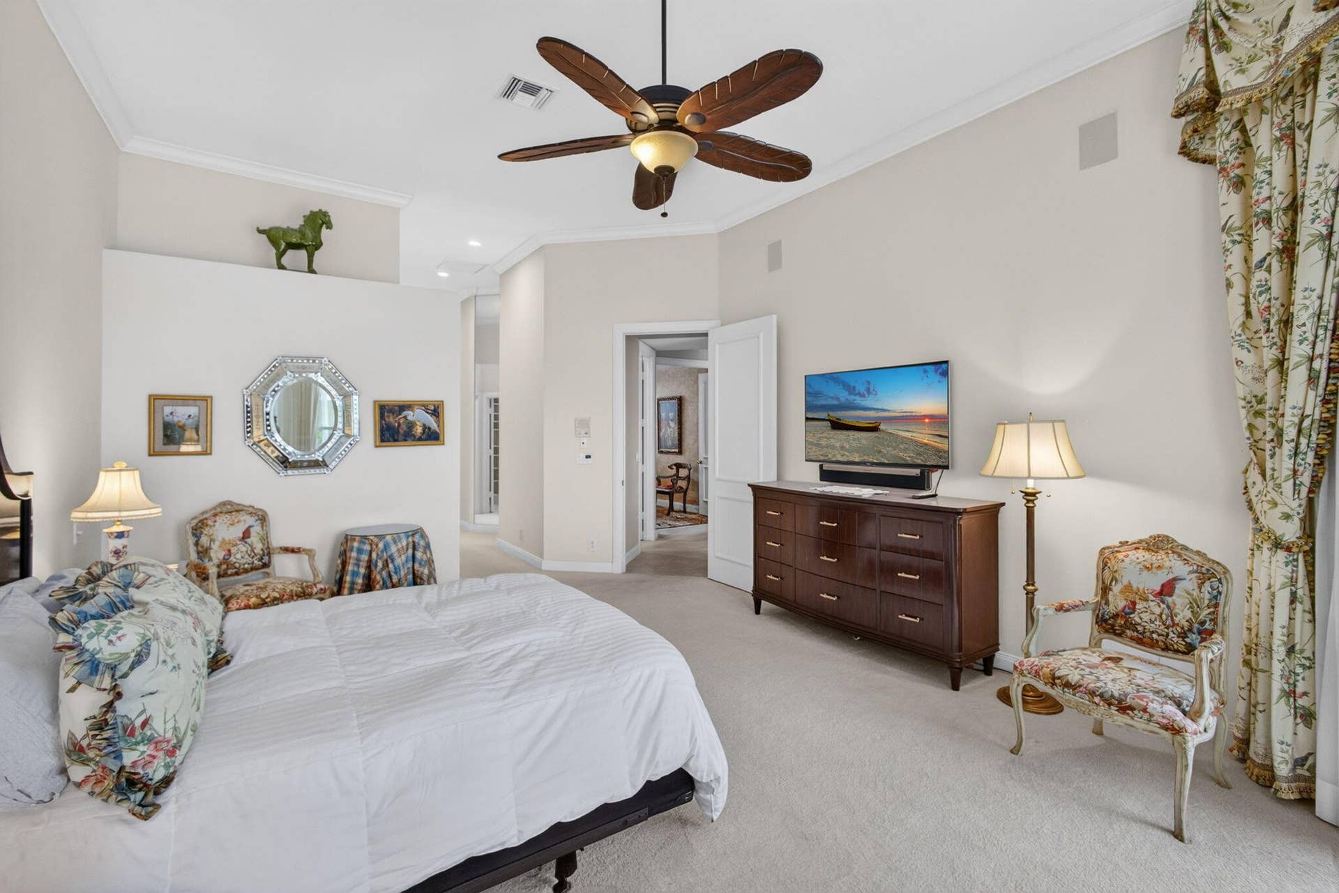 42 Windward Isle, Palm Beach Gardens, FL 33418 SECOND BEDROOM