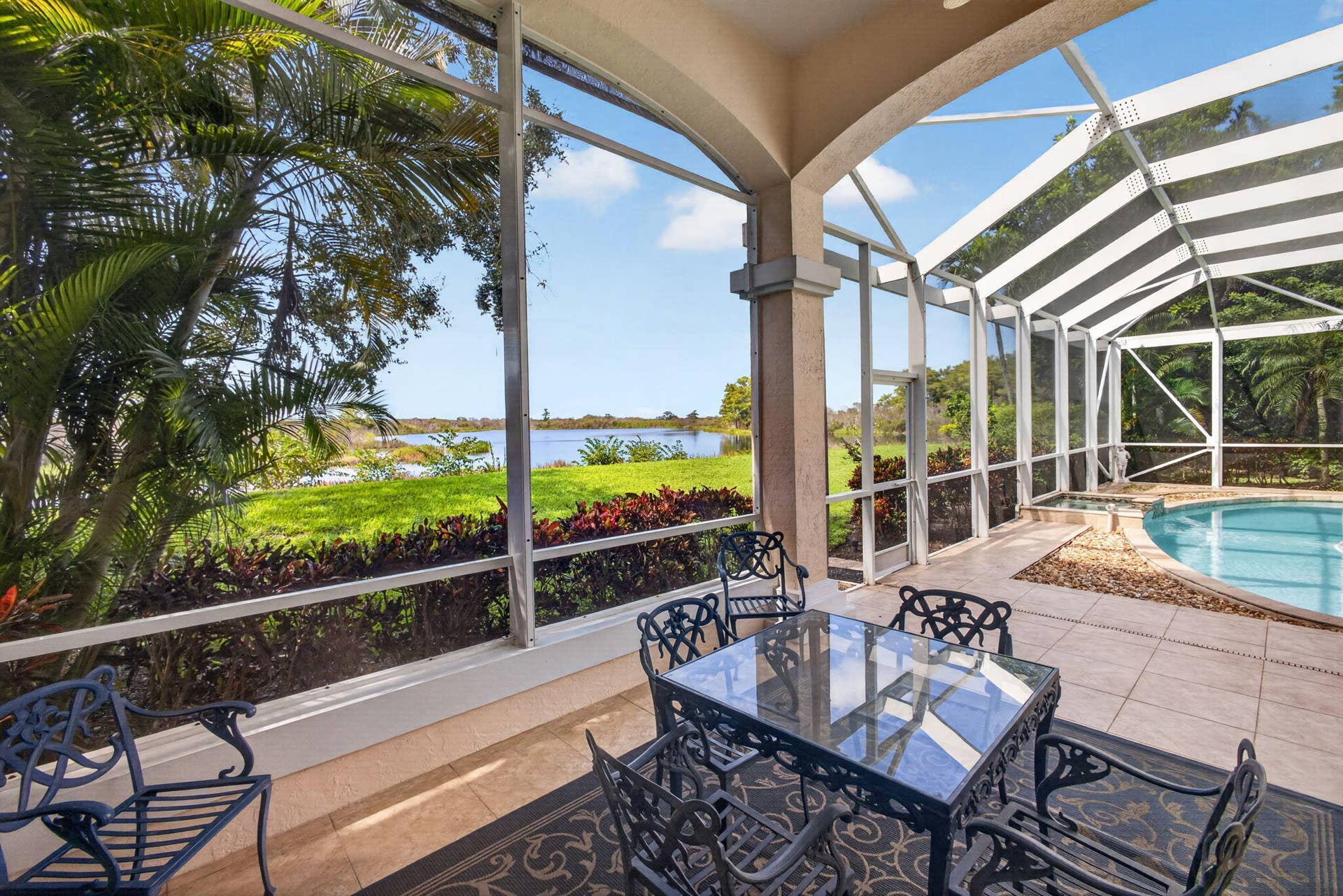 42 Windward Isle, Palm Beach Gardens, FL 33418 OPEN AND PRIVATE
