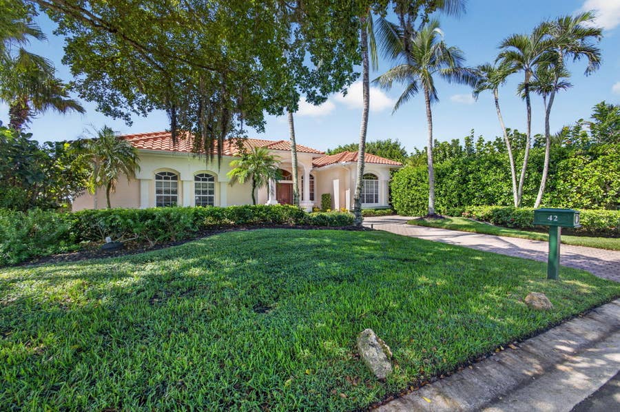 Property photo for 42 Windward Isle, Palm Beach Gardens, FL