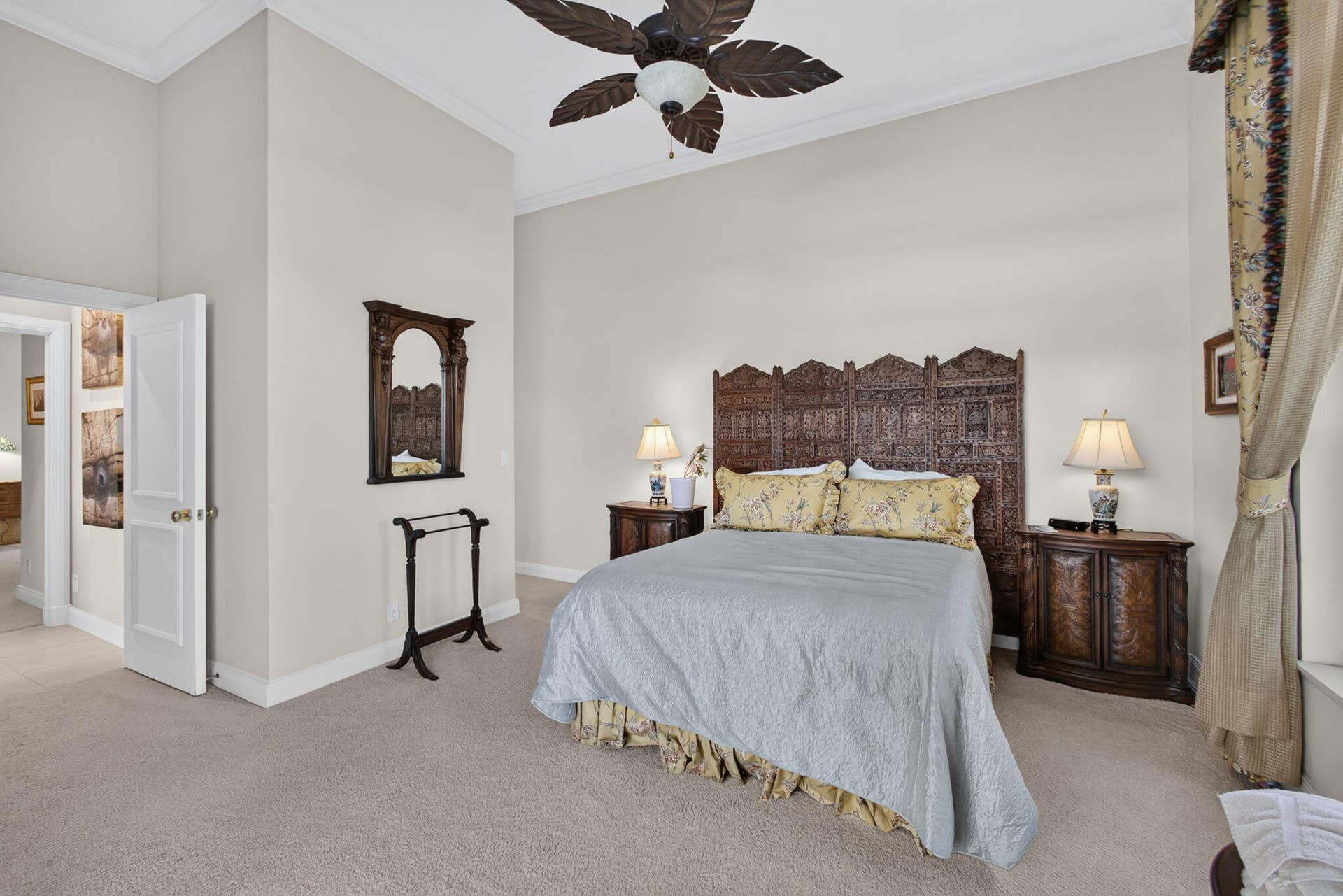 42 Windward Isle, Palm Beach Gardens, FL 33418 PRIMARY BEDROOM