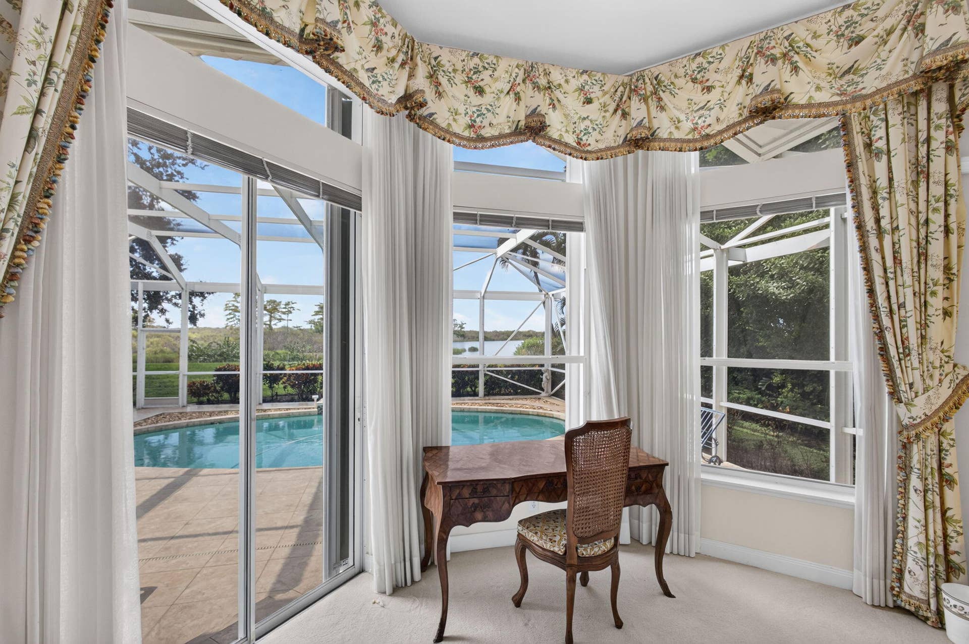 42 Windward Isle, Palm Beach Gardens, FL 33418 SLIDERS TO POOL