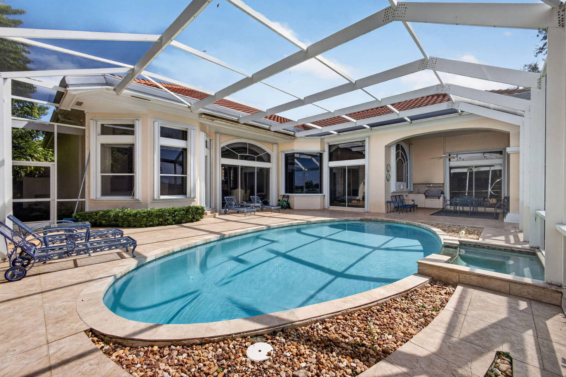 42 Windward Isle, Palm Beach Gardens, FL 33418 POOL WITH SPA