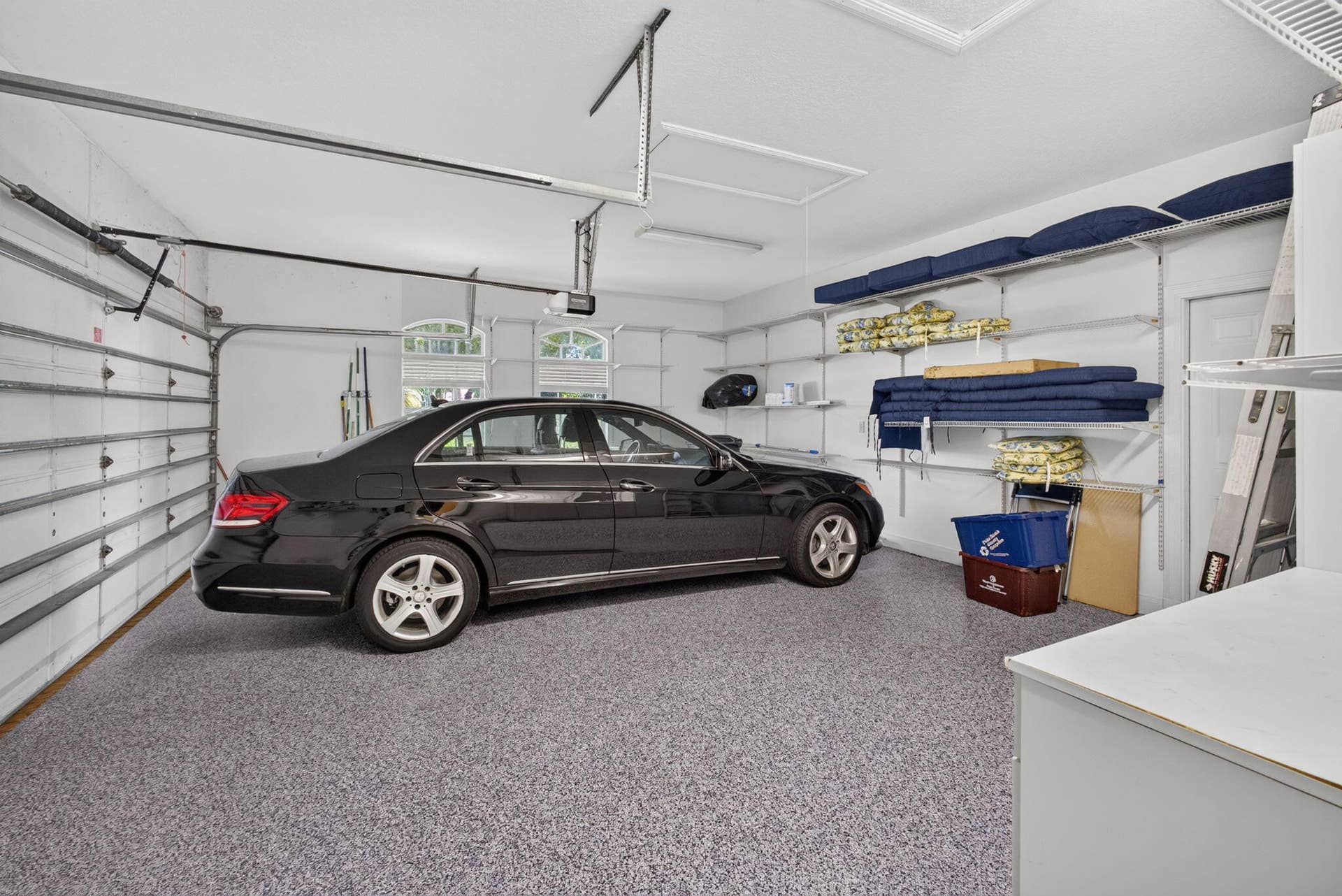 42 Windward Isle, Palm Beach Gardens, FL 33418 GARAGE