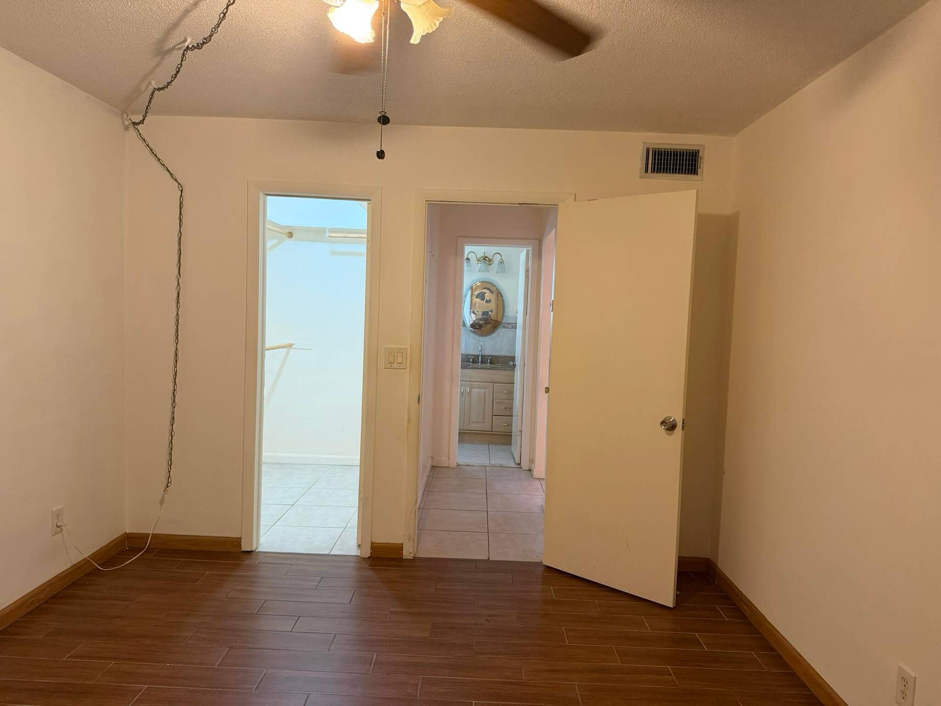 900 TALLWOOD Avenue, #107, Hollywood, FL 33021 IMG_3039