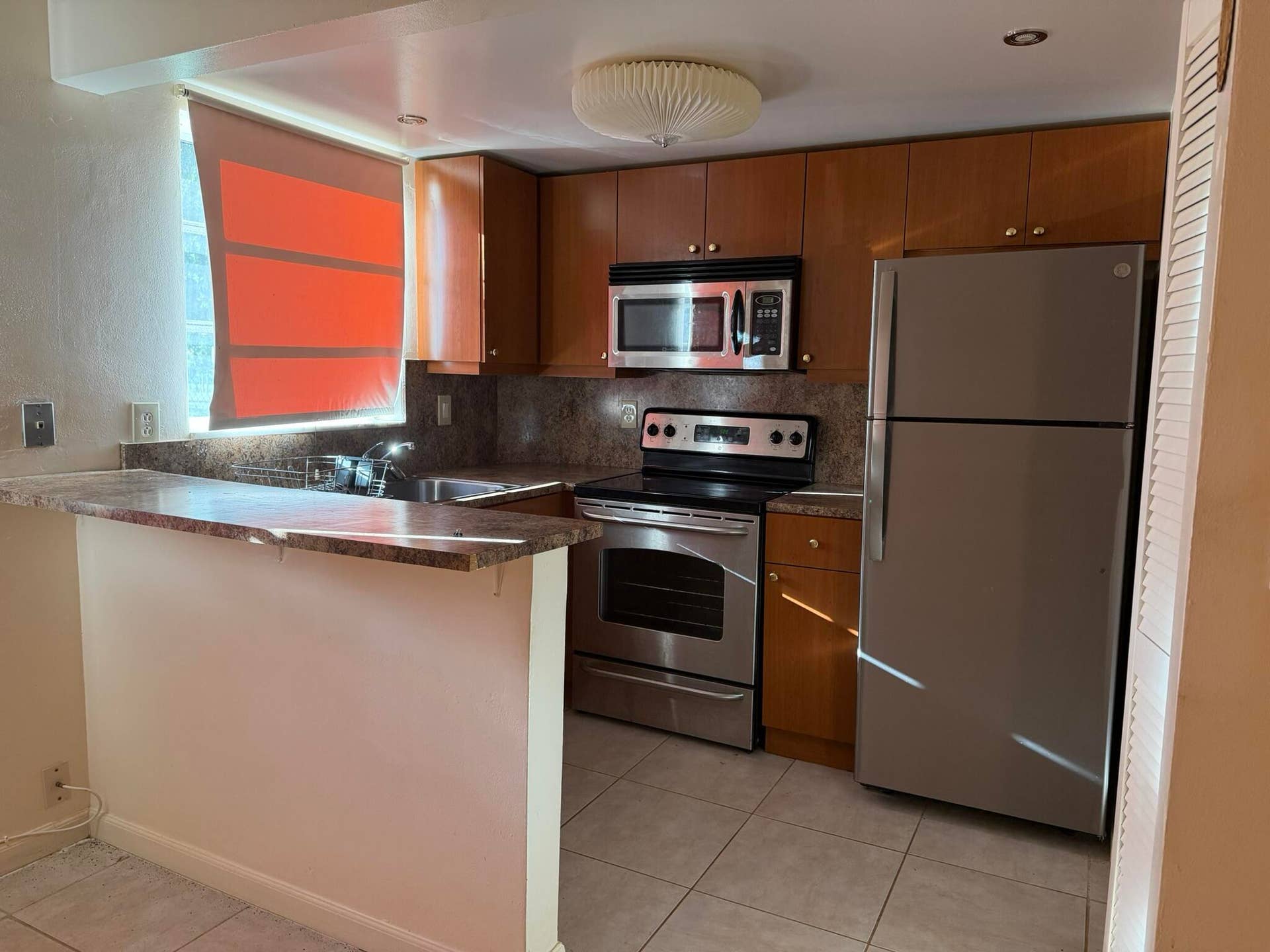 900 TALLWOOD Avenue, #107, Hollywood, FL 33021 IMG_3033
