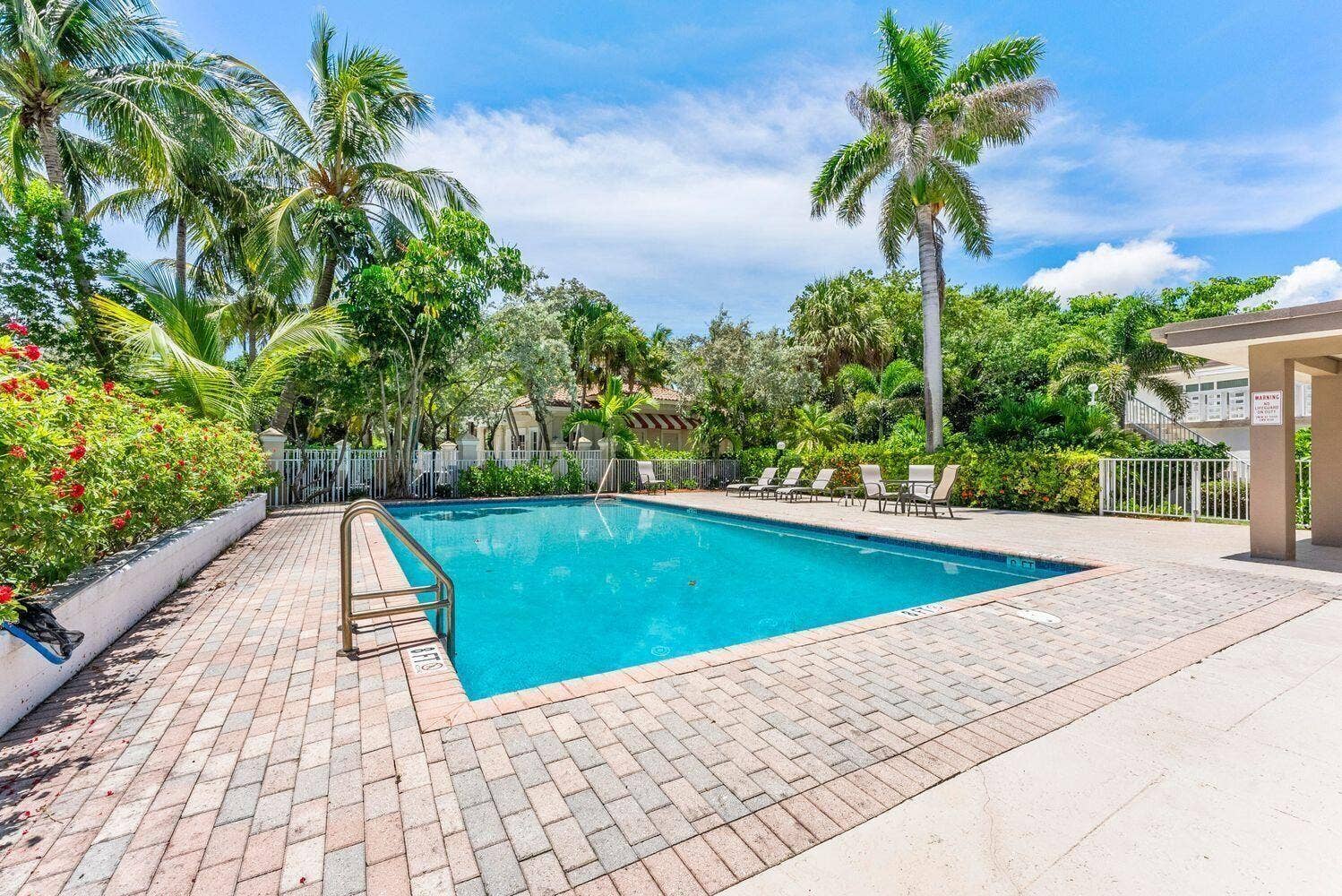 1203 Hillsboro Mile, #P2, Hillsboro Beach, FL 33062 P2 21