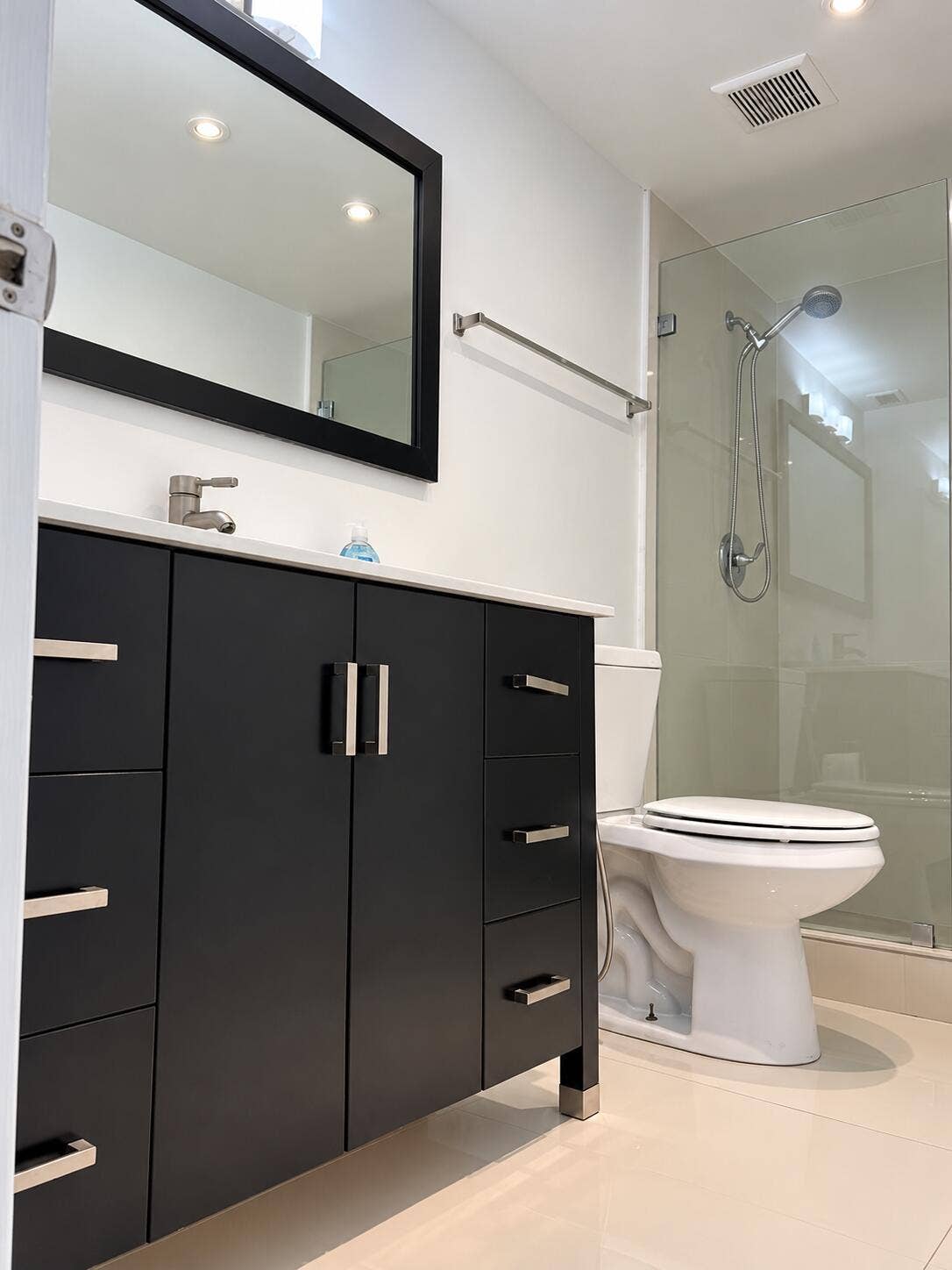 Straightened natural-light property inte