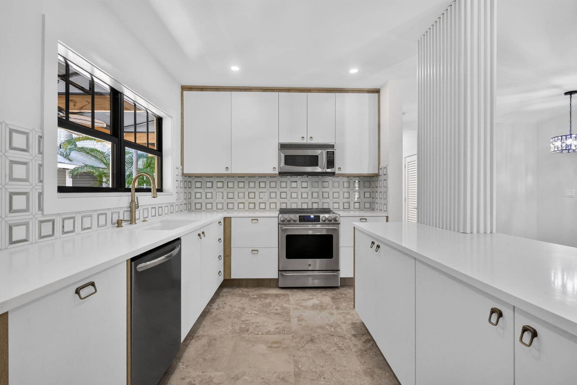 Spacious kitchen