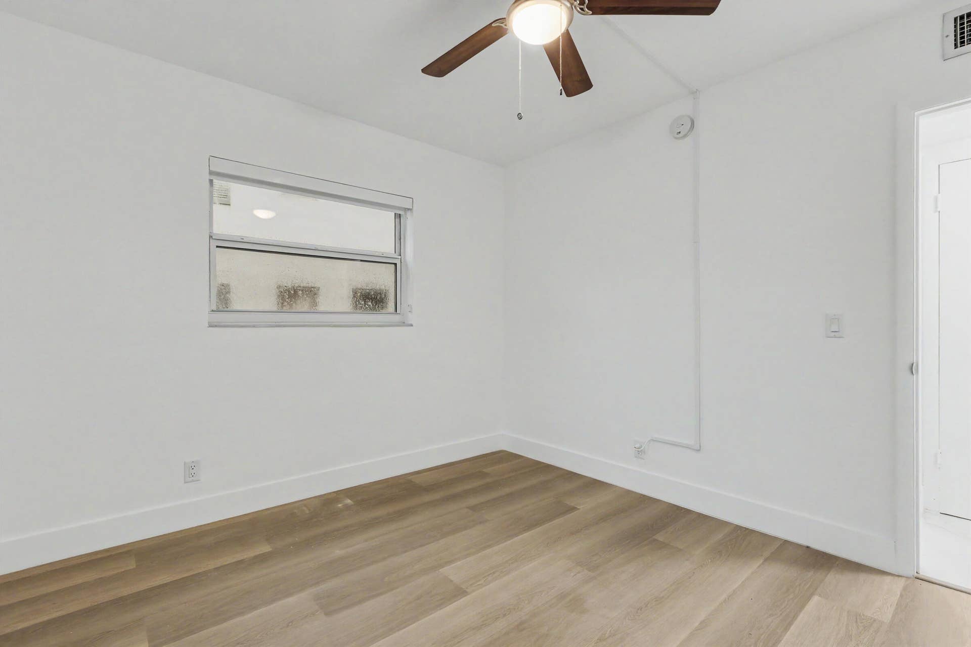 NEWER CEILING FAN