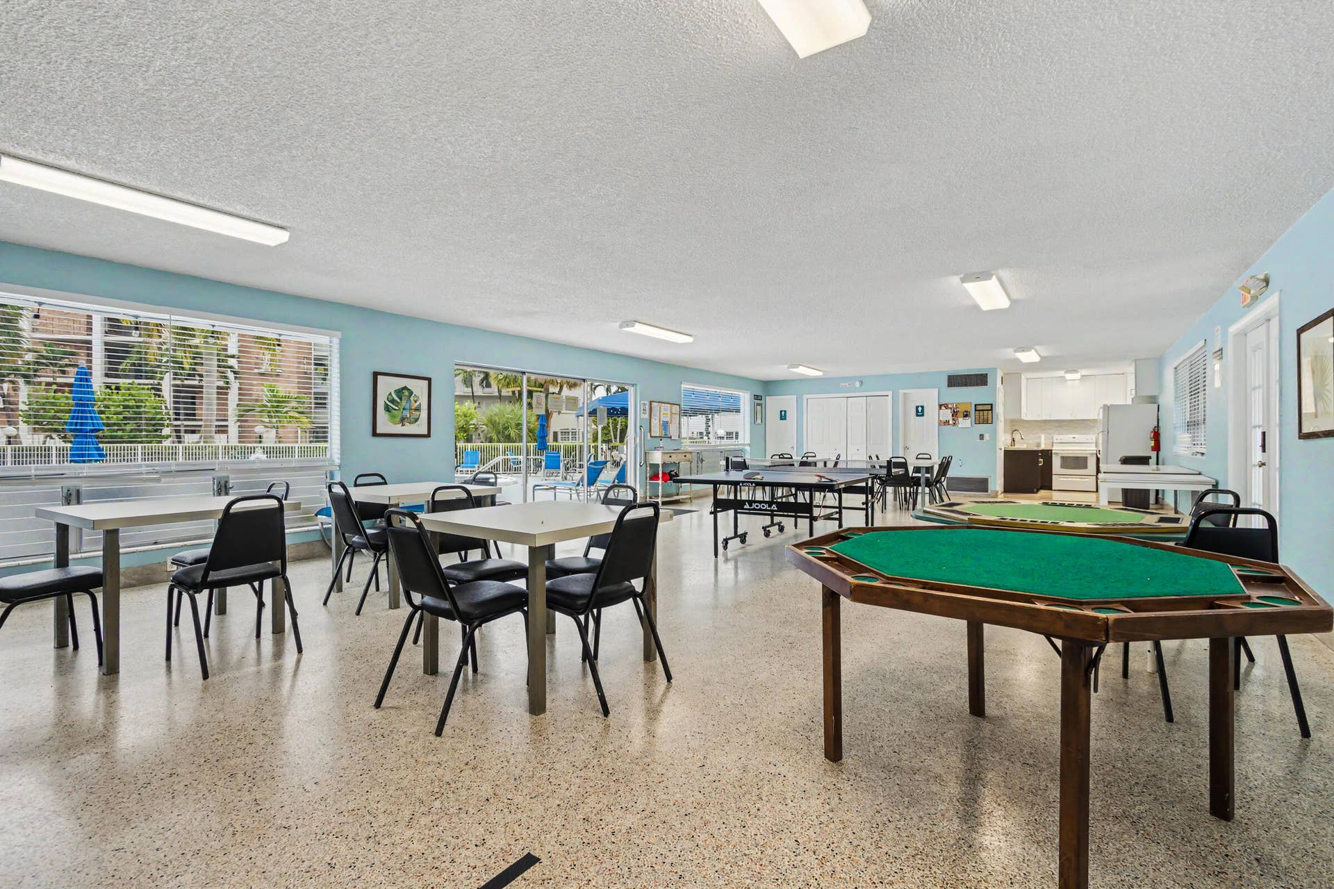 CLUBHOUSE