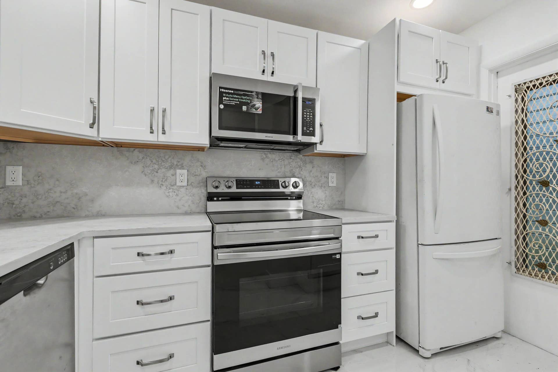 NEW SHAKERS WHITE CABINETS