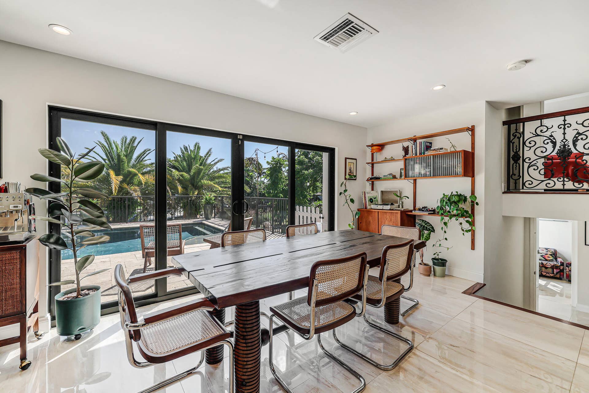2408 NE 17th Terr-16