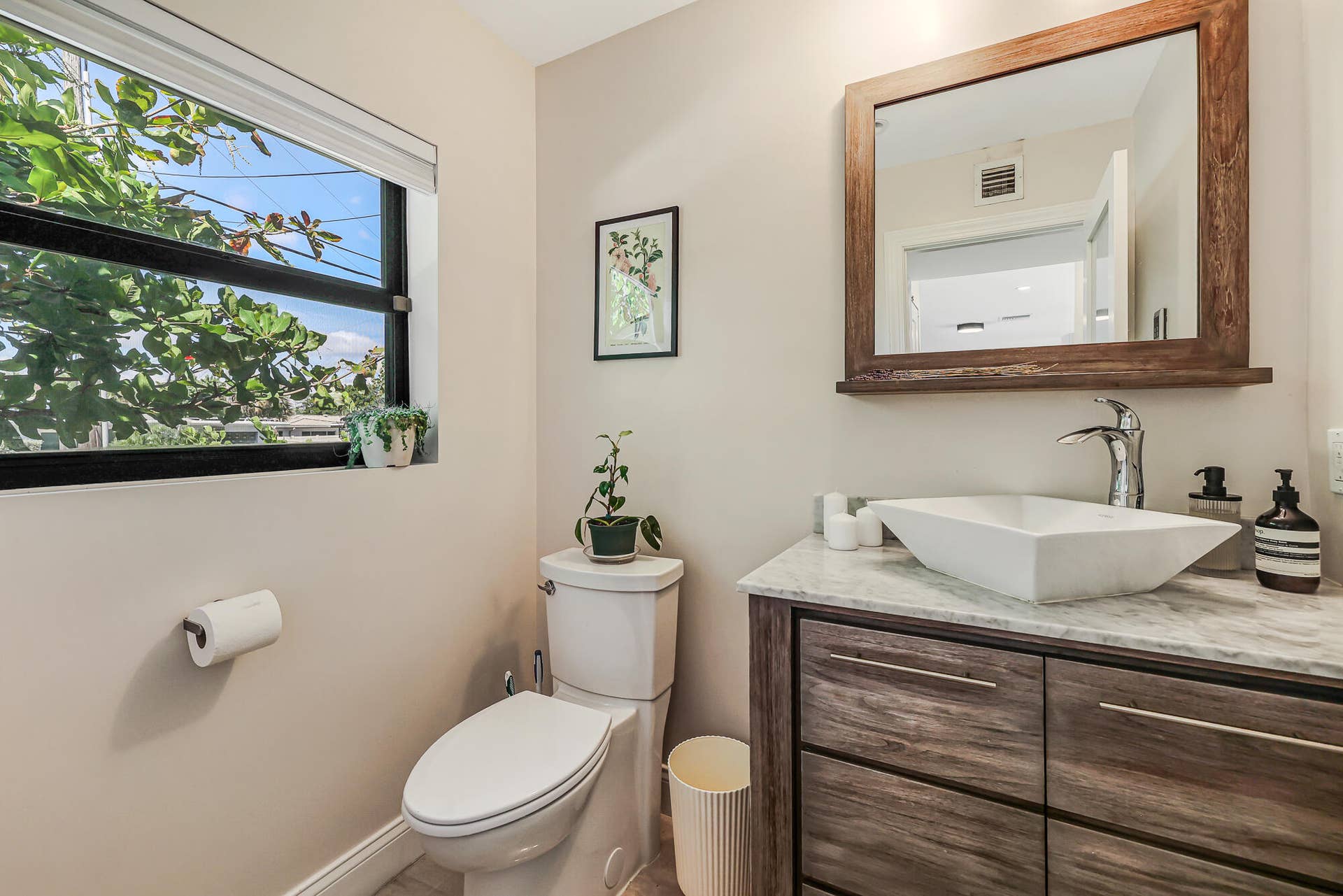 2408 NE 17th Terr-23