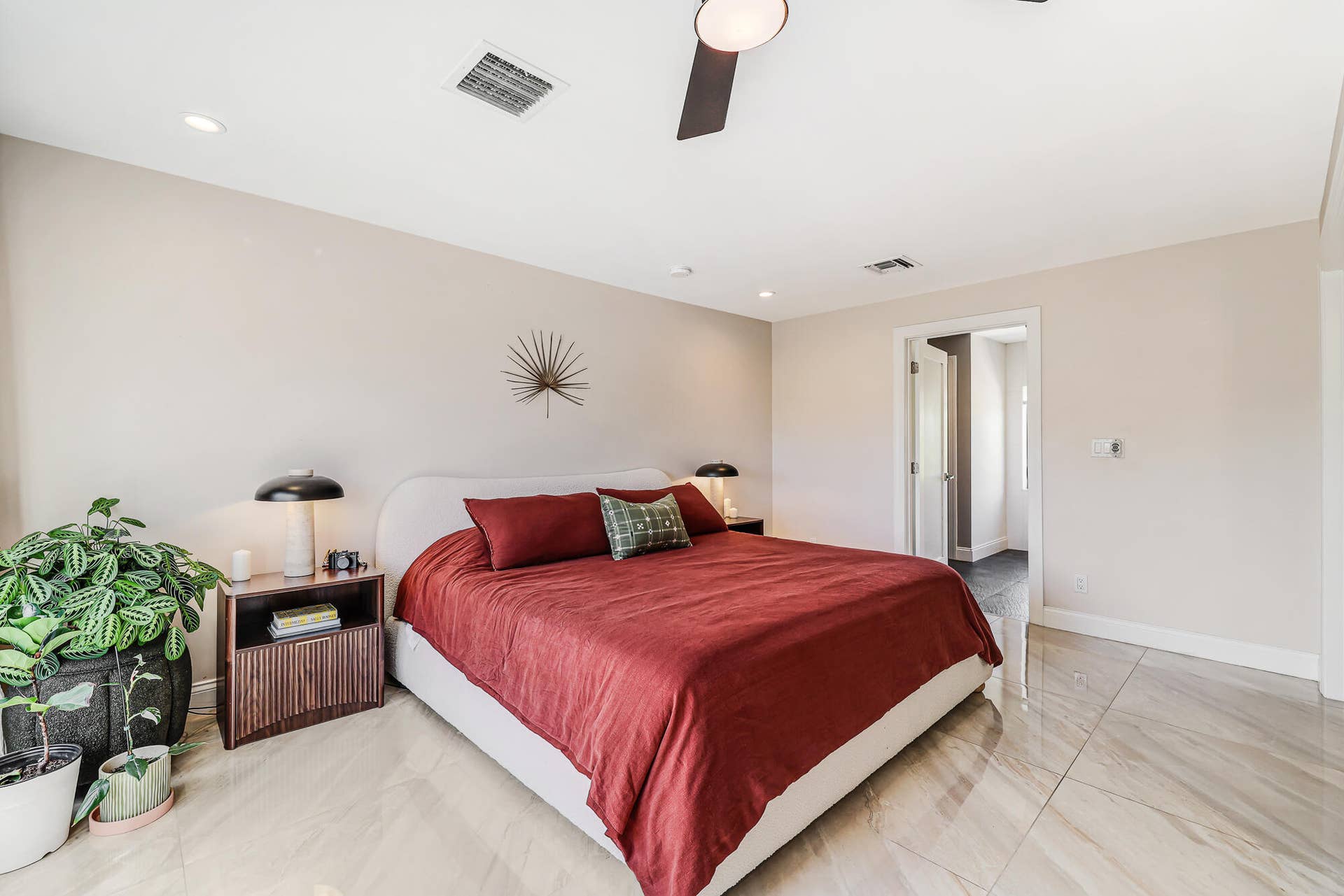 2408 NE 17th Terr-30