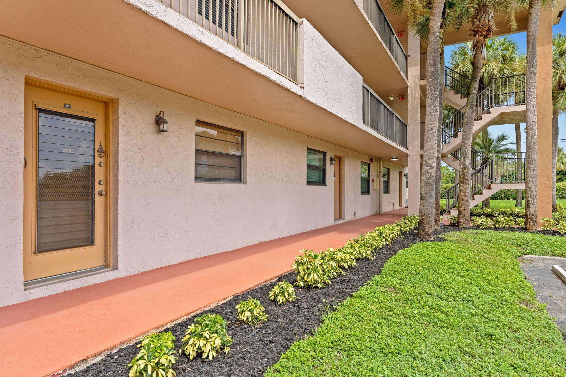2-web-or-mls-A7408549