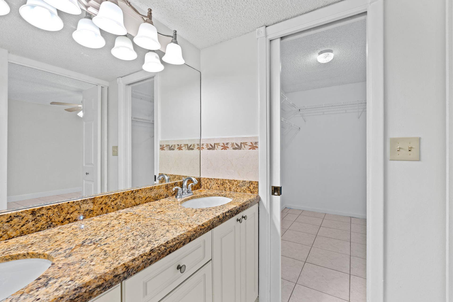 21-web-or-mls-A7408654